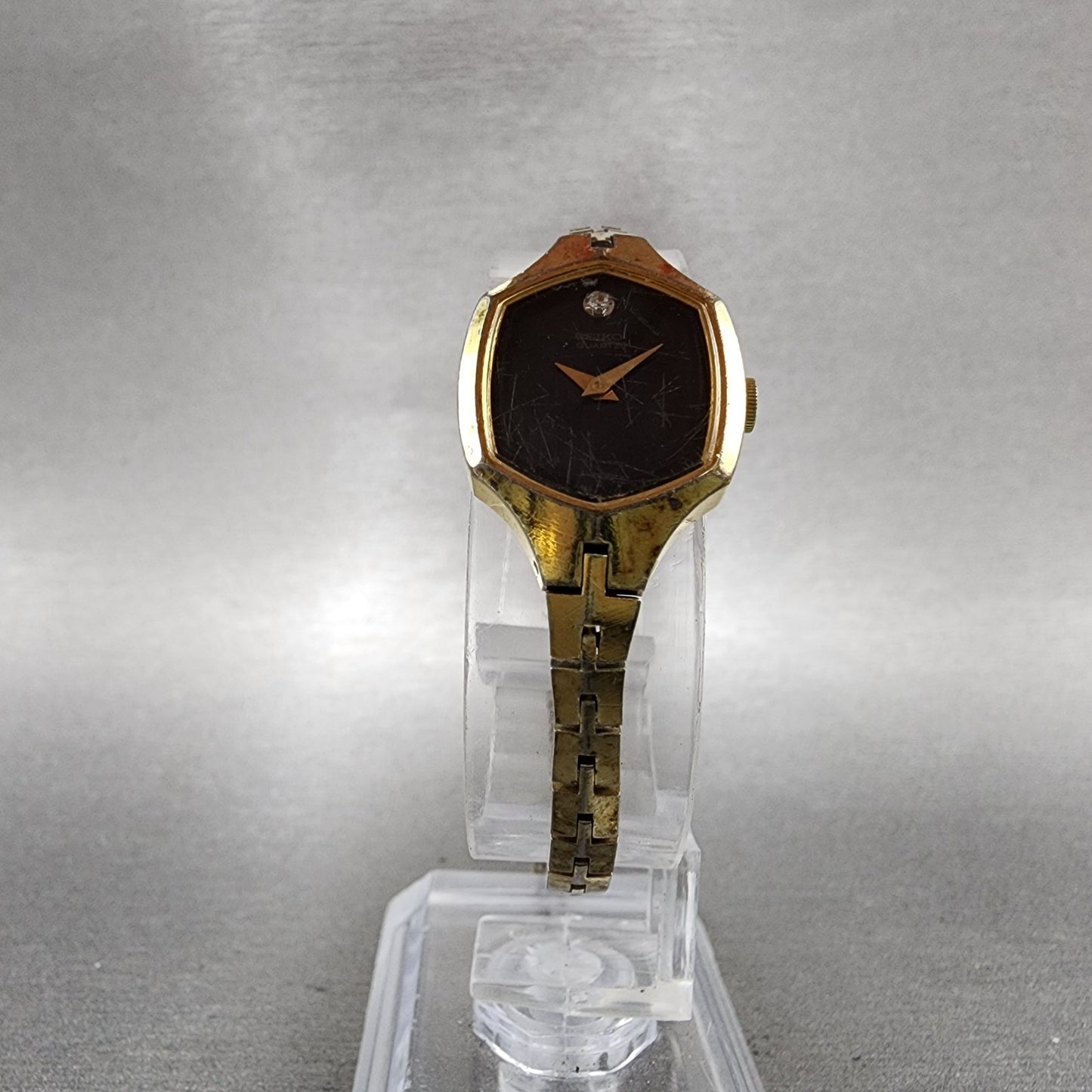 Seiko Watch Women 18mm Black Dial Gold Tone Hexagon 14005319 New Battery5