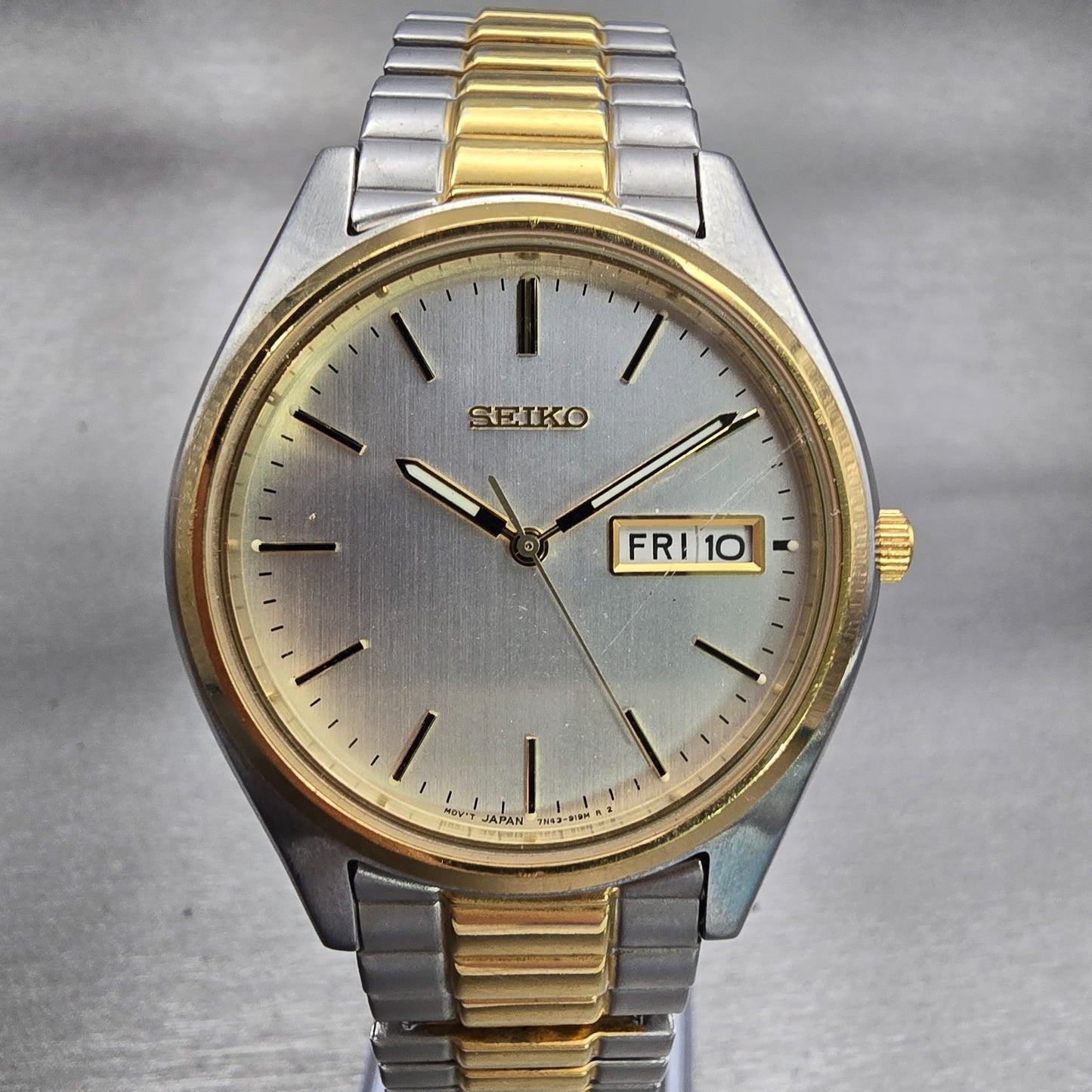 Seiko Watch Men 37mm Silver Dial Two Tone Daydate Round 7N43-9048 New Battery0