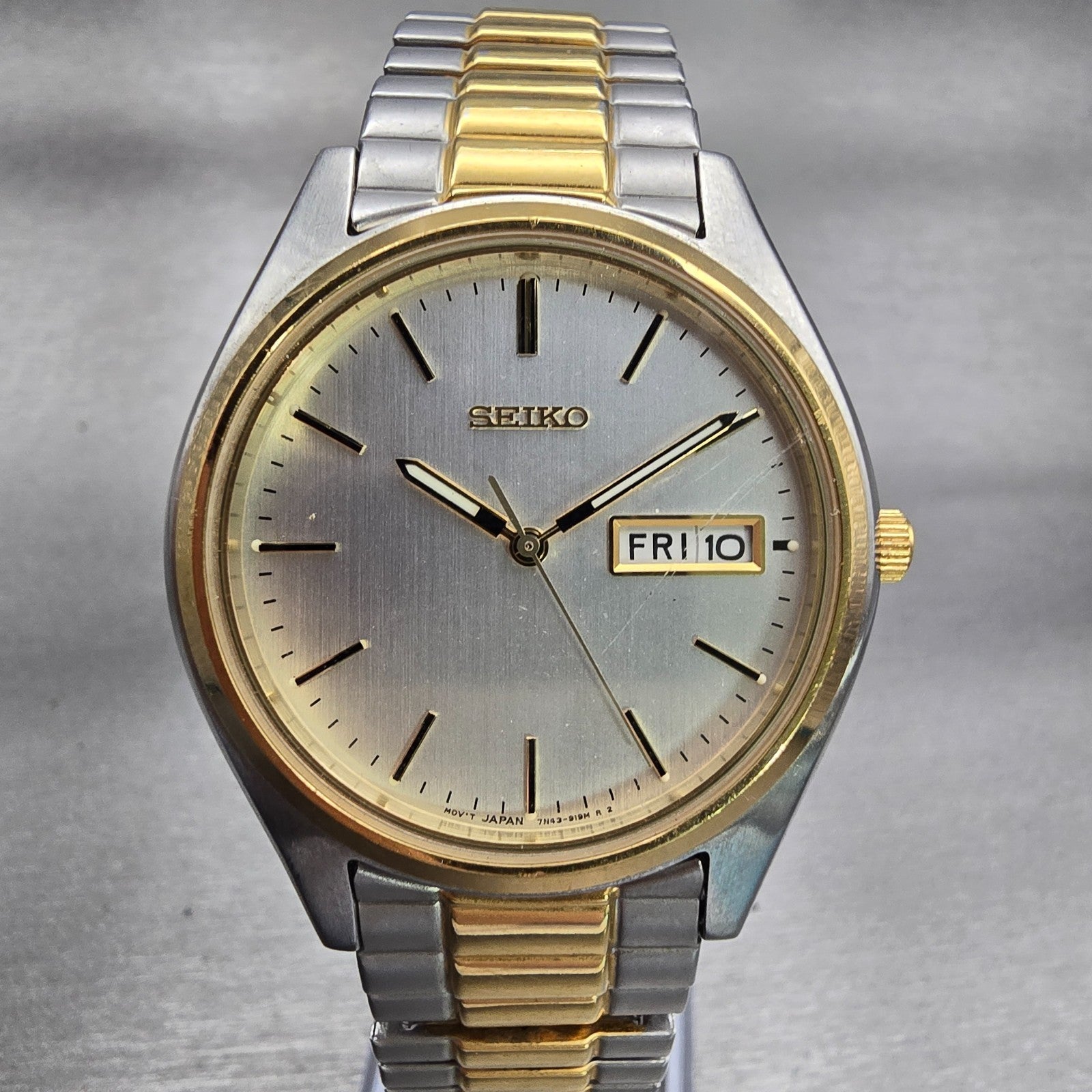 Seiko Watch Men 37mm Silver Dial Two Tone Daydate Round 7N43-9048 New Battery0