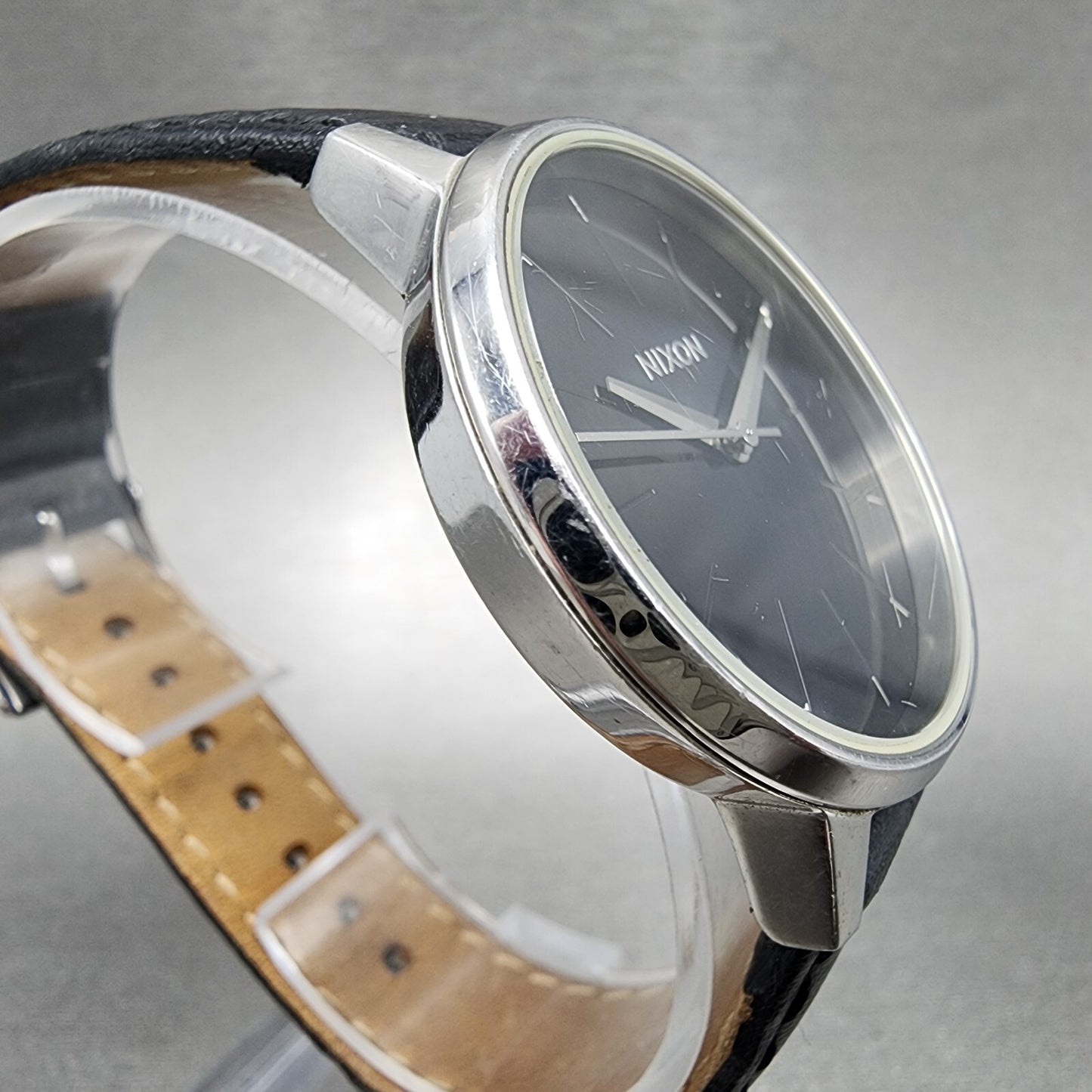 Nixon Kensington Watch Women 37mm Black Dial Silver Tone Round New Battery3
