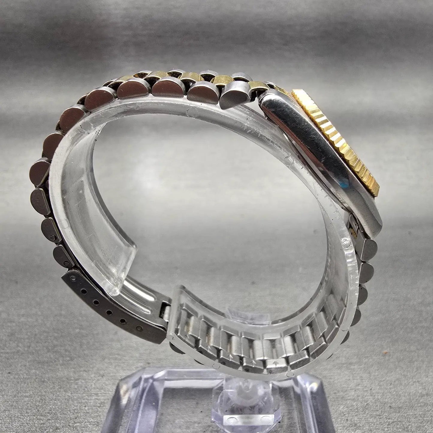 Seiko SQ Watch Women 24mm Gold Dial Two Tone Daydate Round 3Y03-0160 New Battery8