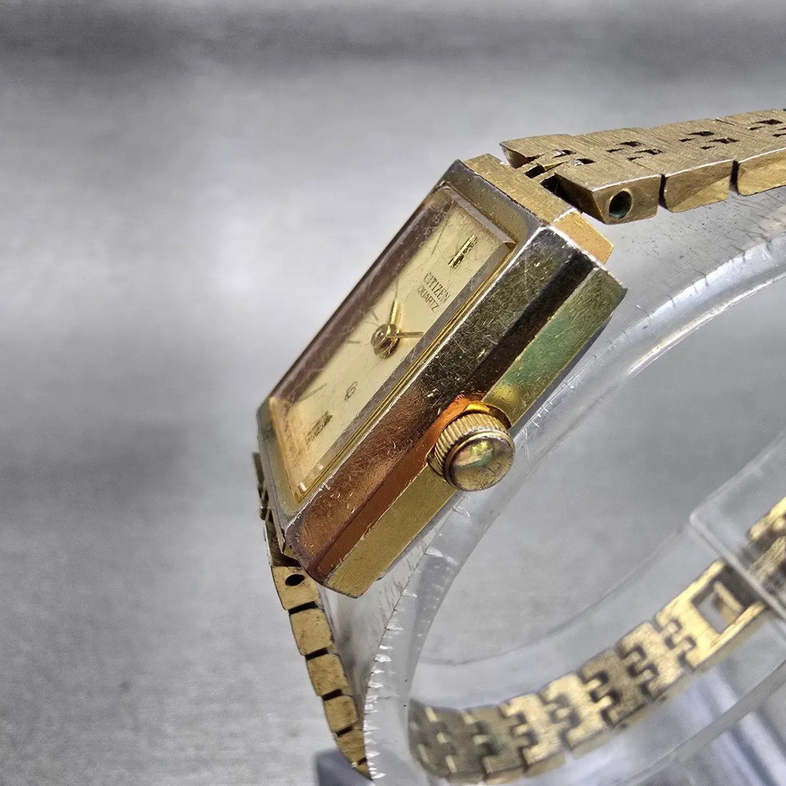 Citizen CQ Watch Women 17mm Champagne Dial Gold Tone 3220-893409 New Battery VTG2