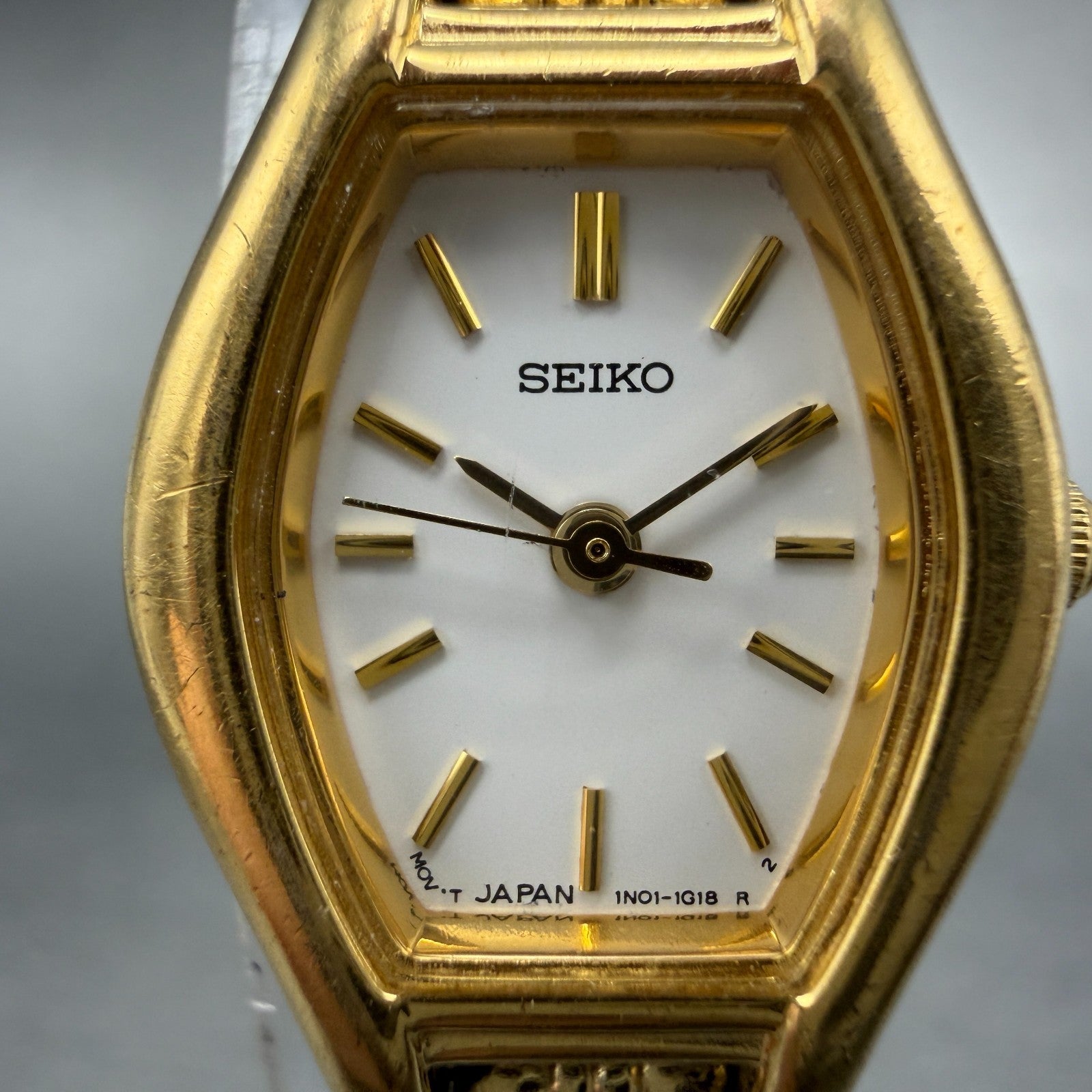 Seiko Watch Women 18mm White Dial Gold Tone Oval 1N01-5C19 New Battery1