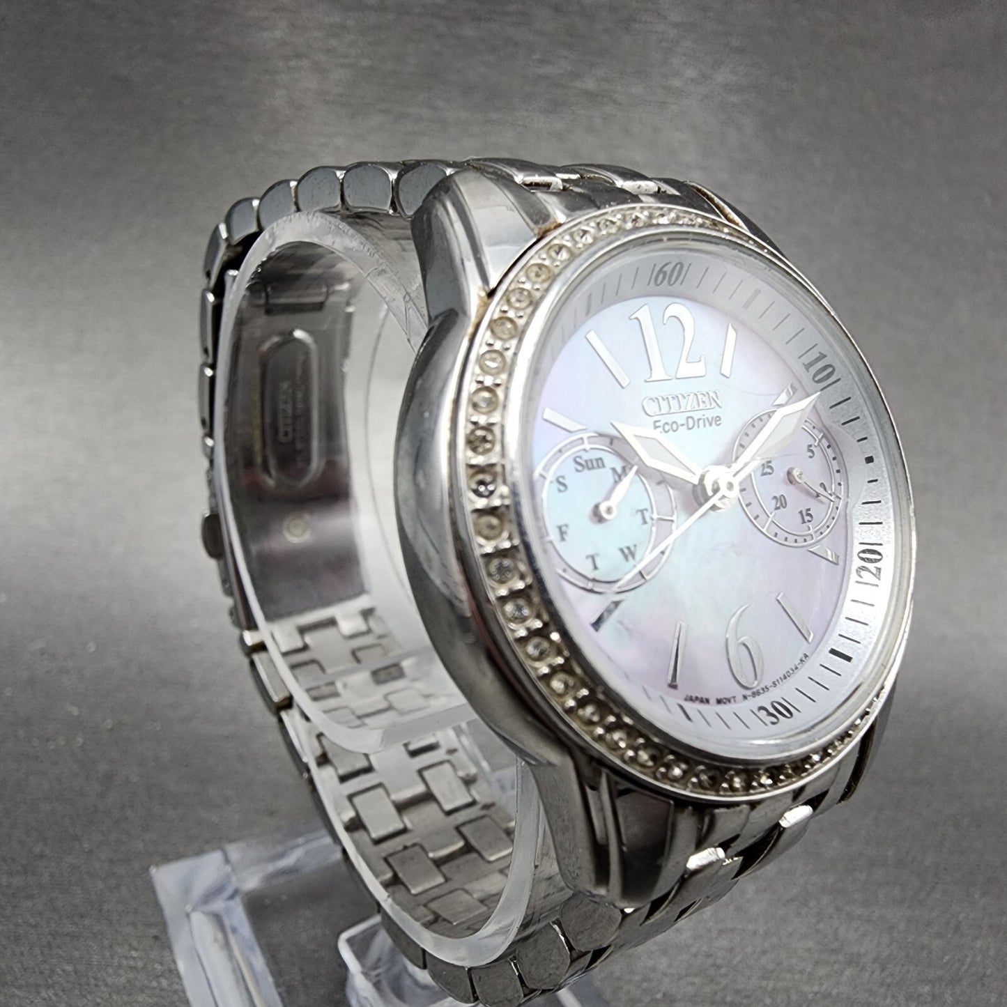 Citizen EcoDrive Silhouette Watch Women 32mm MOP Dial Stainless Daydate Runs3