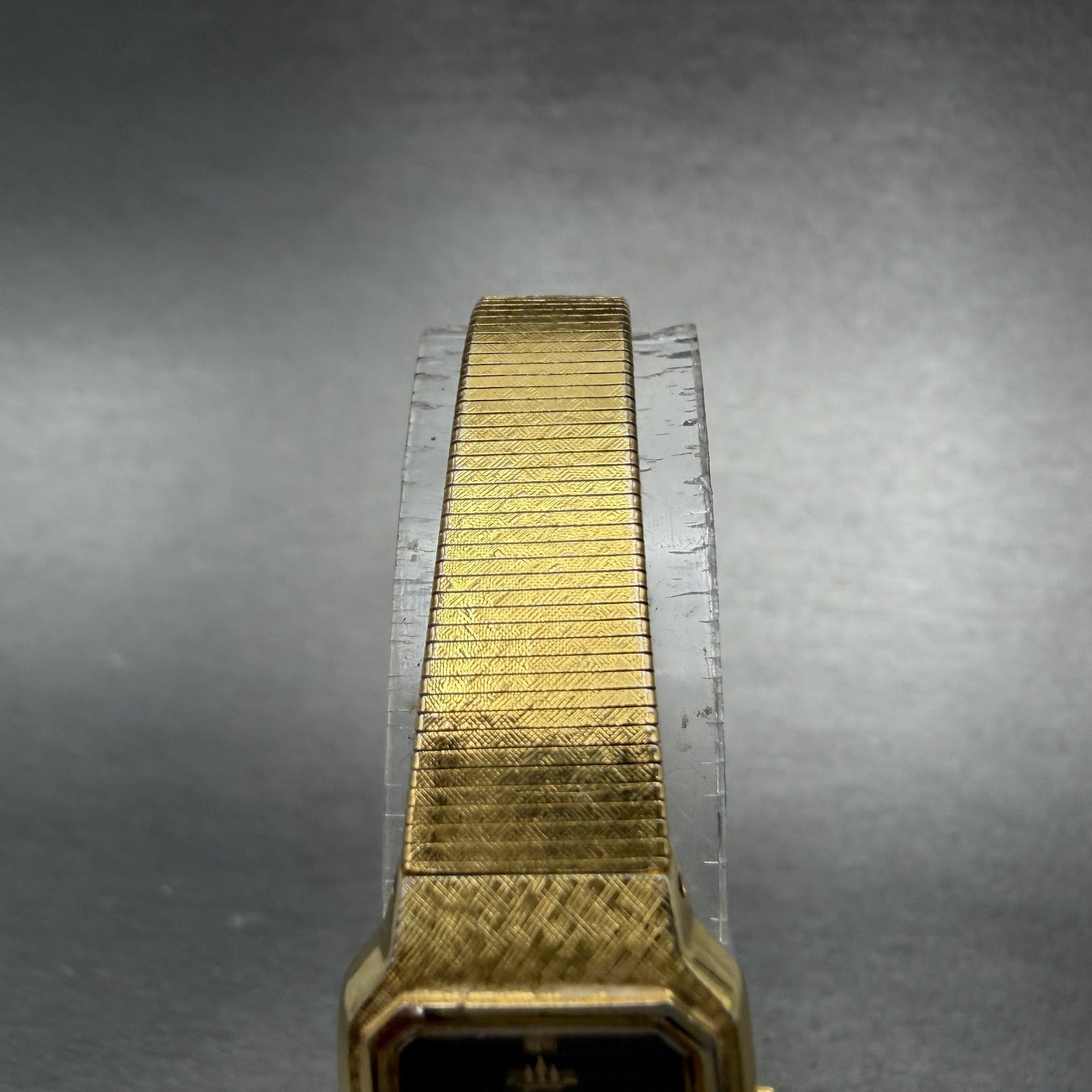 Seiko Tank Watch Women 17mm Black Dial Gold Tone Rectangle 2P20-5D30 New Battery4