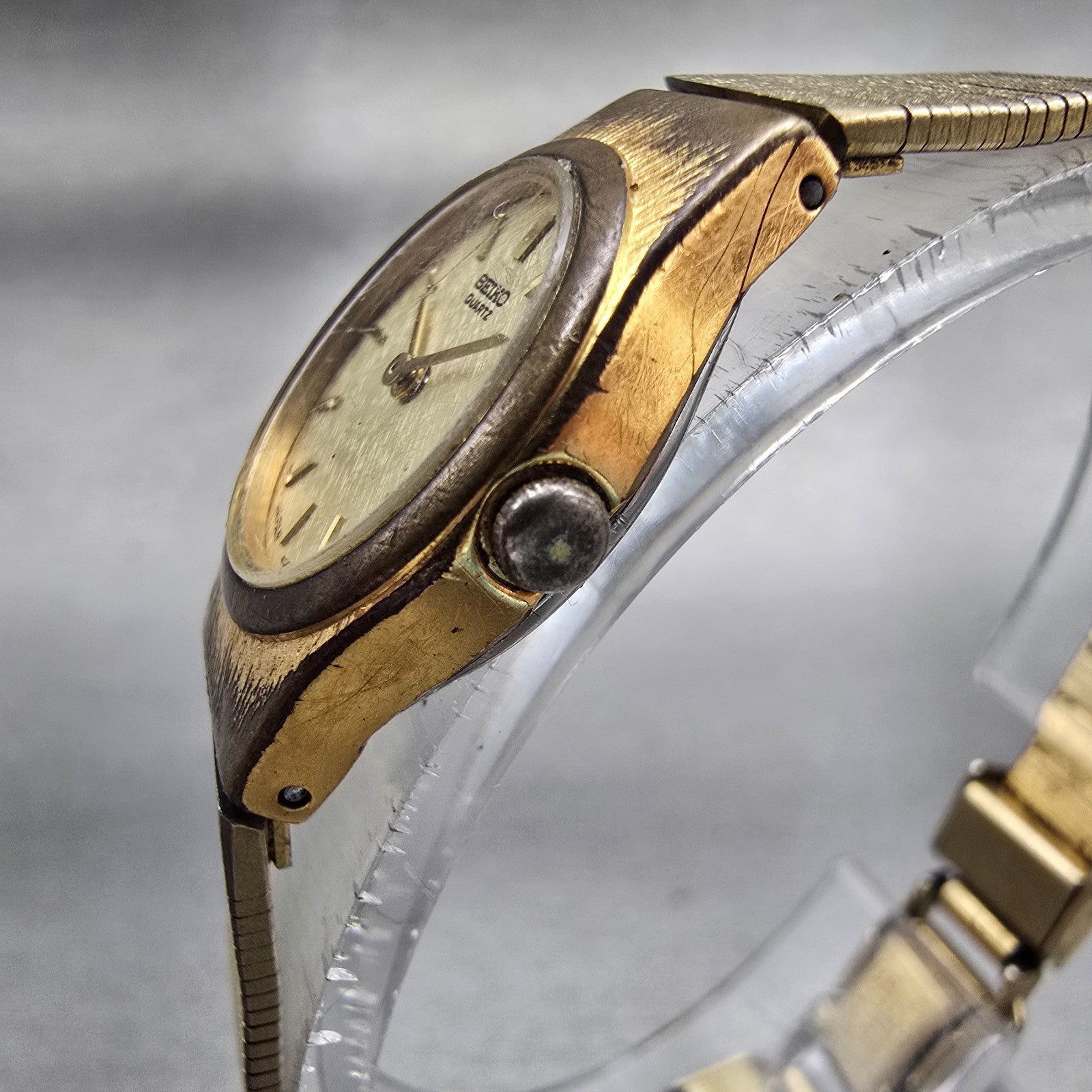 Seiko Watch Women 19mm Champagne Dial Gold Tone Round 4N00-0661 New Battery VTG2