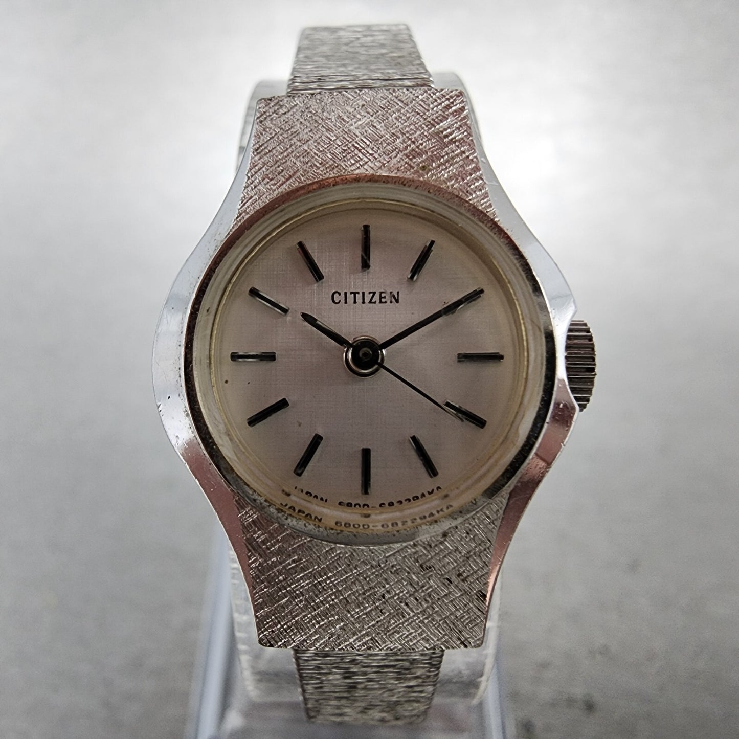 Citizen Watch Women 19mm Silver Dial Silver Tone Manual 4681584S Runs1