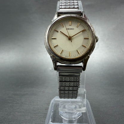 Seiko Watch Women 25mm Champagne Dial Silver Tone Round V701-1930 New Battery5