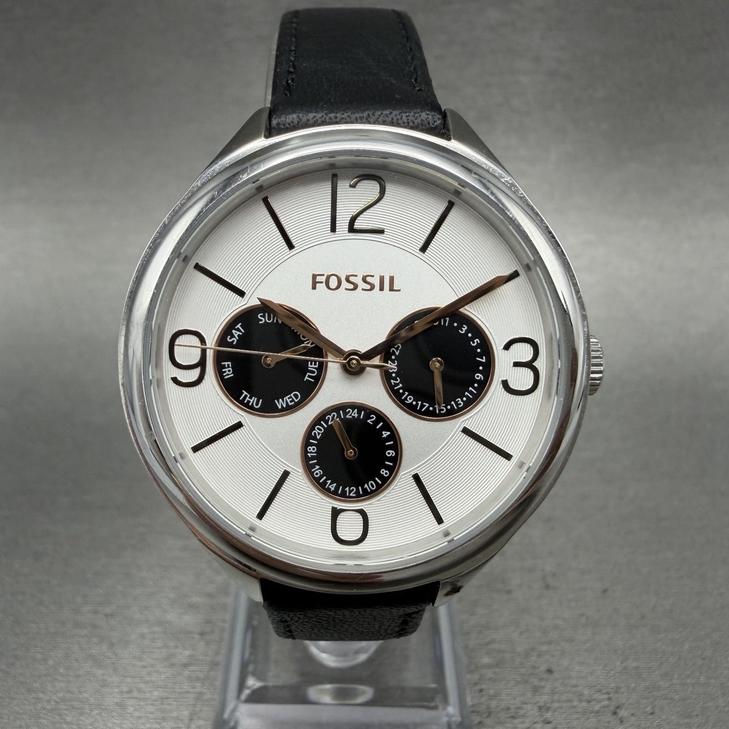 Fossil Watch Women 36mm White Dial Silver Tone Daydate Round BQ3248 New Battery0