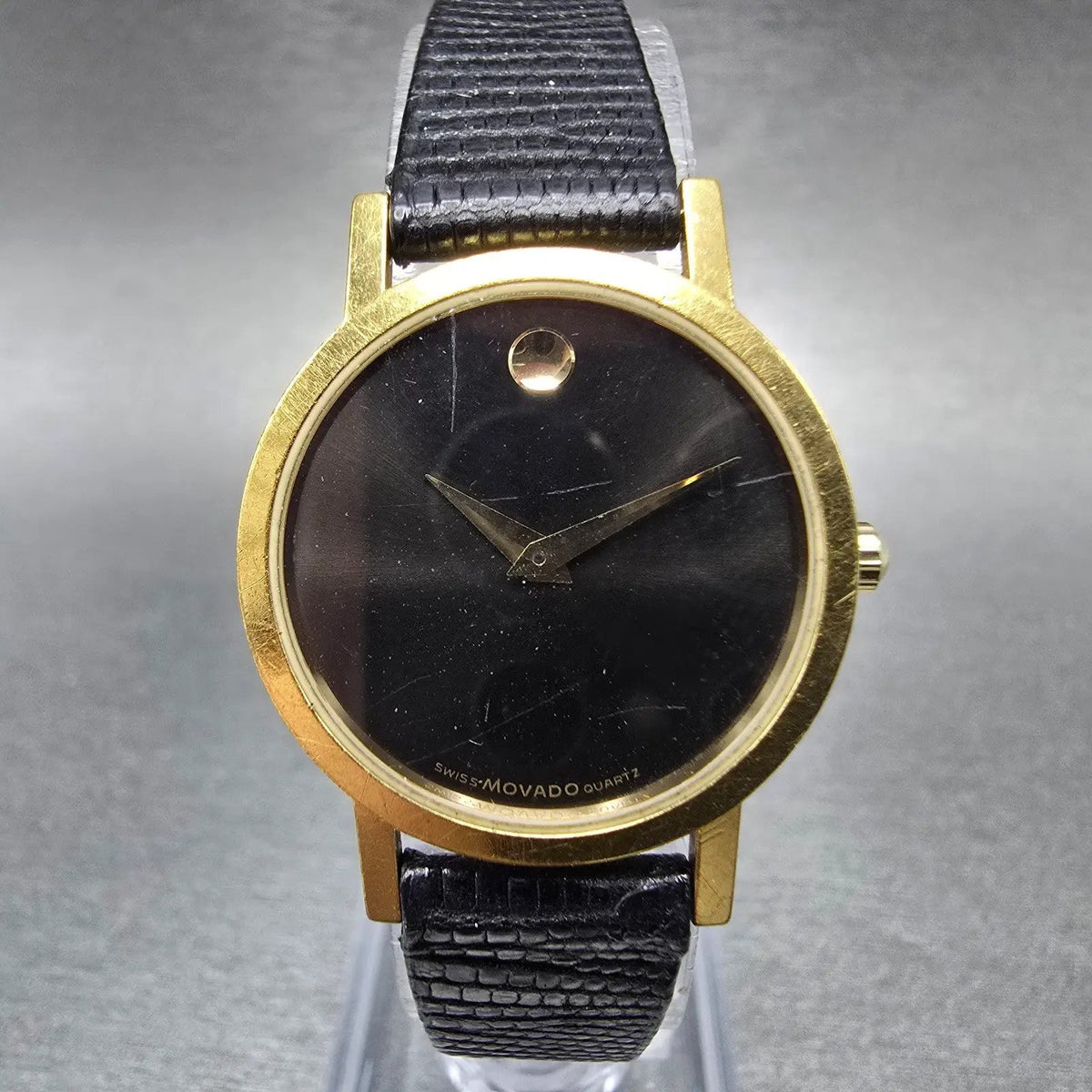 Movado Muesem Watch Women 25mm Black Dial Gold Tone Round 87 25 832 PARTS CH0
