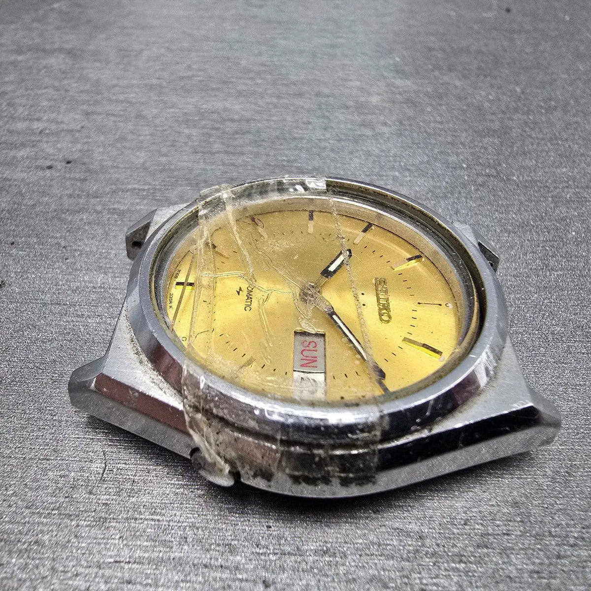 Seiko 5 Automatic Watch Men 38mm Gold Dial Steel Daydate 7009-8761 PARTS6