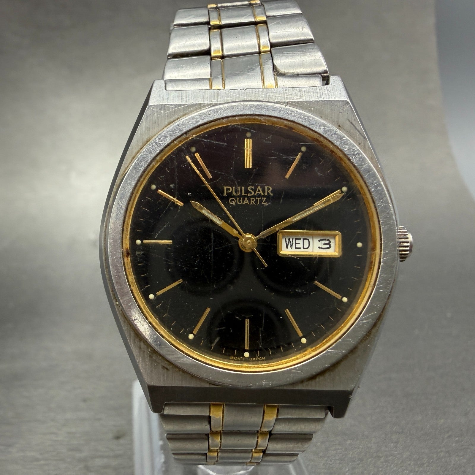 Pulsar Watch Men 37mm Black Dial Two Tone Daydate V733-X004 Round New Battery 20