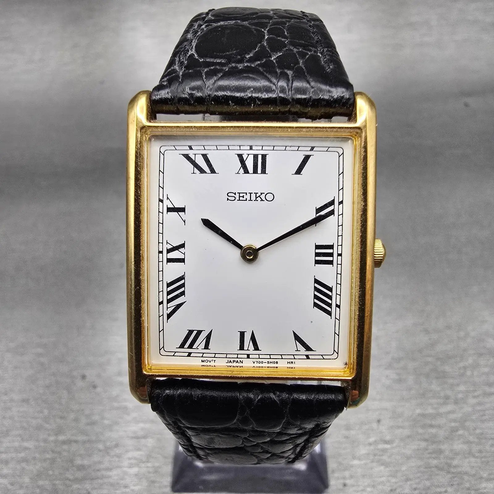 Seiko Tank Watch Men 25mm White Dial Gold Tone Rectangle V700-5K39 New Battery0