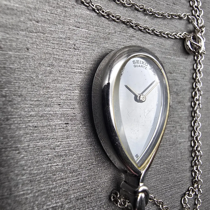 Seiko Pendant Watch Women 17mm Silver Dial Silver Tone 5420-5190 New Battery4