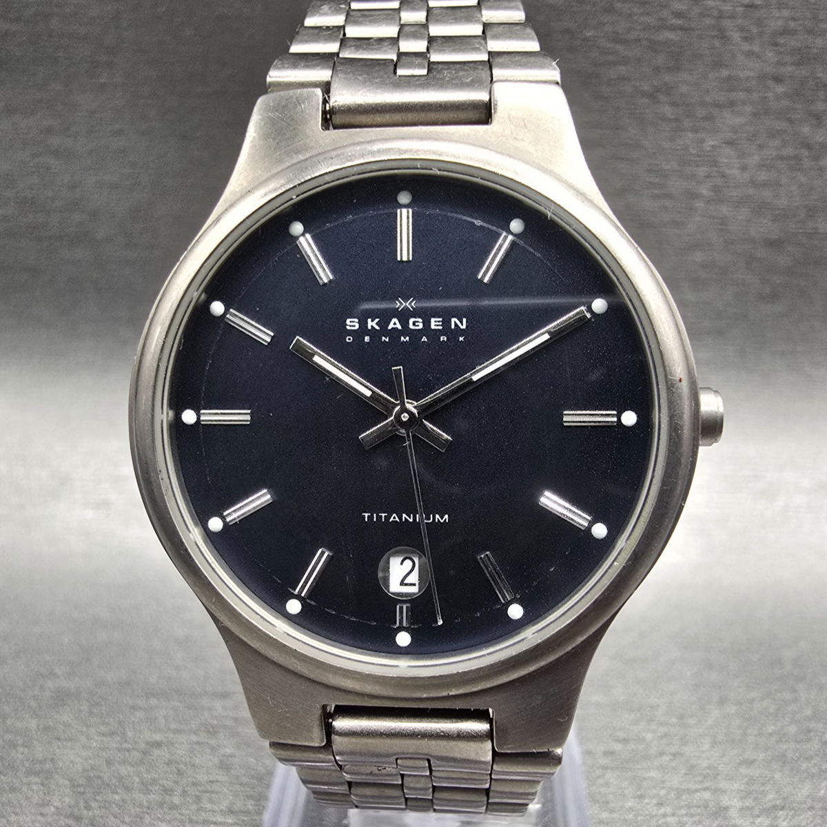 Skagen Watch Men 34mm Blue Dial Titanium Date Round 105LTXN New Battery0