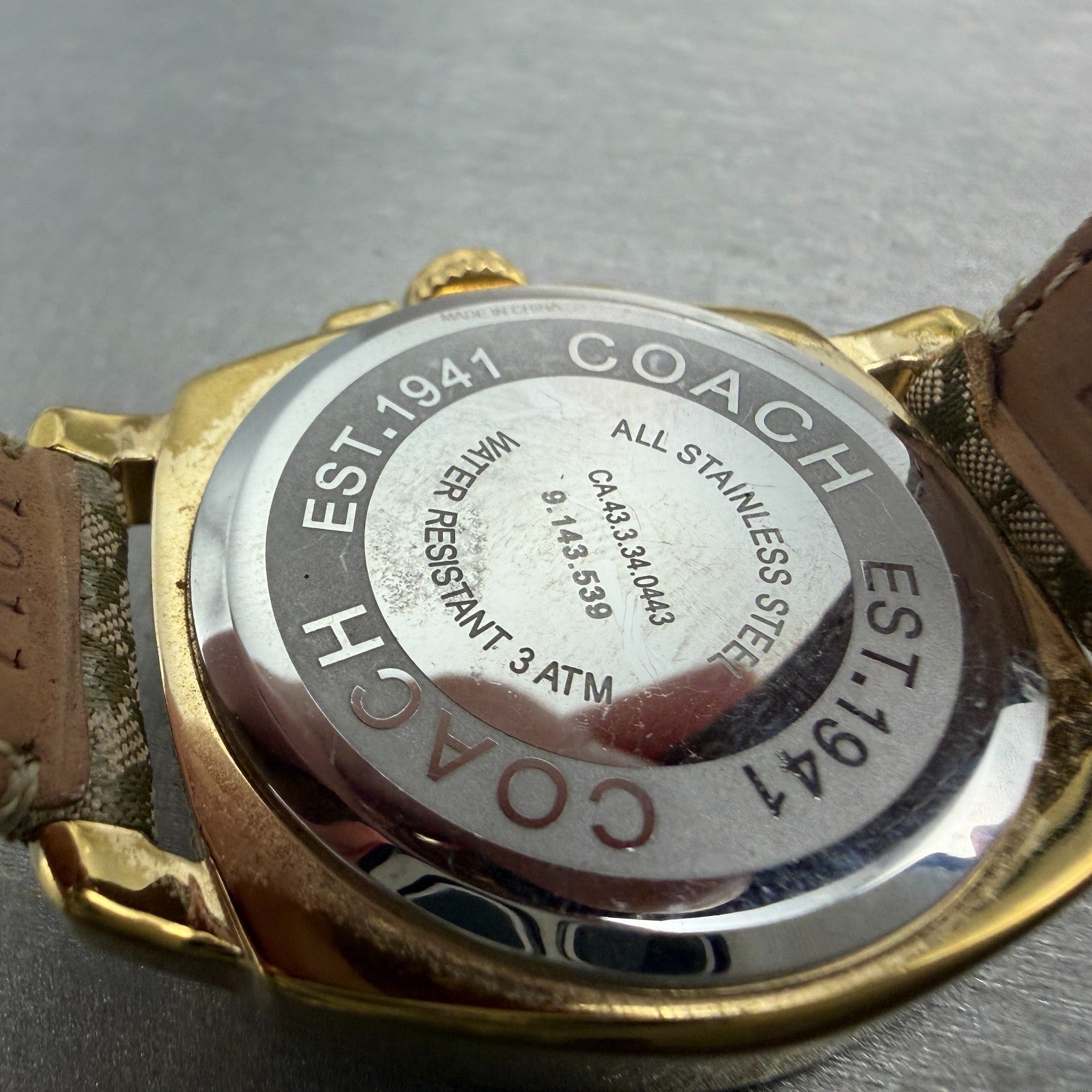 Coach Boyfriend Watch Women 38mm Champagne Dial Gold Tone Round New Battery A9