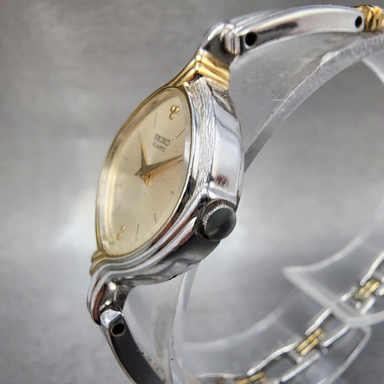 Seiko Watch Women 23mm Champagne Dial Two Tone Vintage 23206620 New Battery2