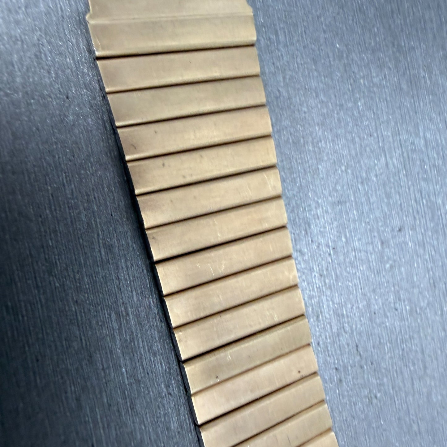 Seiko SQ Bracelet 18mm Stainless Steel Gold Tone Tri Folding Clasp Vintage Japan6