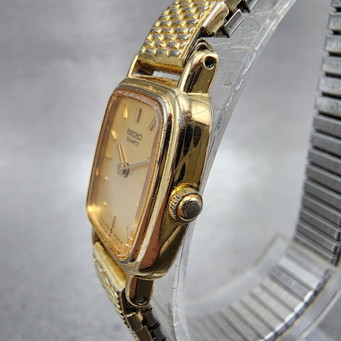 Seiko Watch Women 17mm Champagne Dial Gold Tone Rectangle 2y005b49 New Battery2