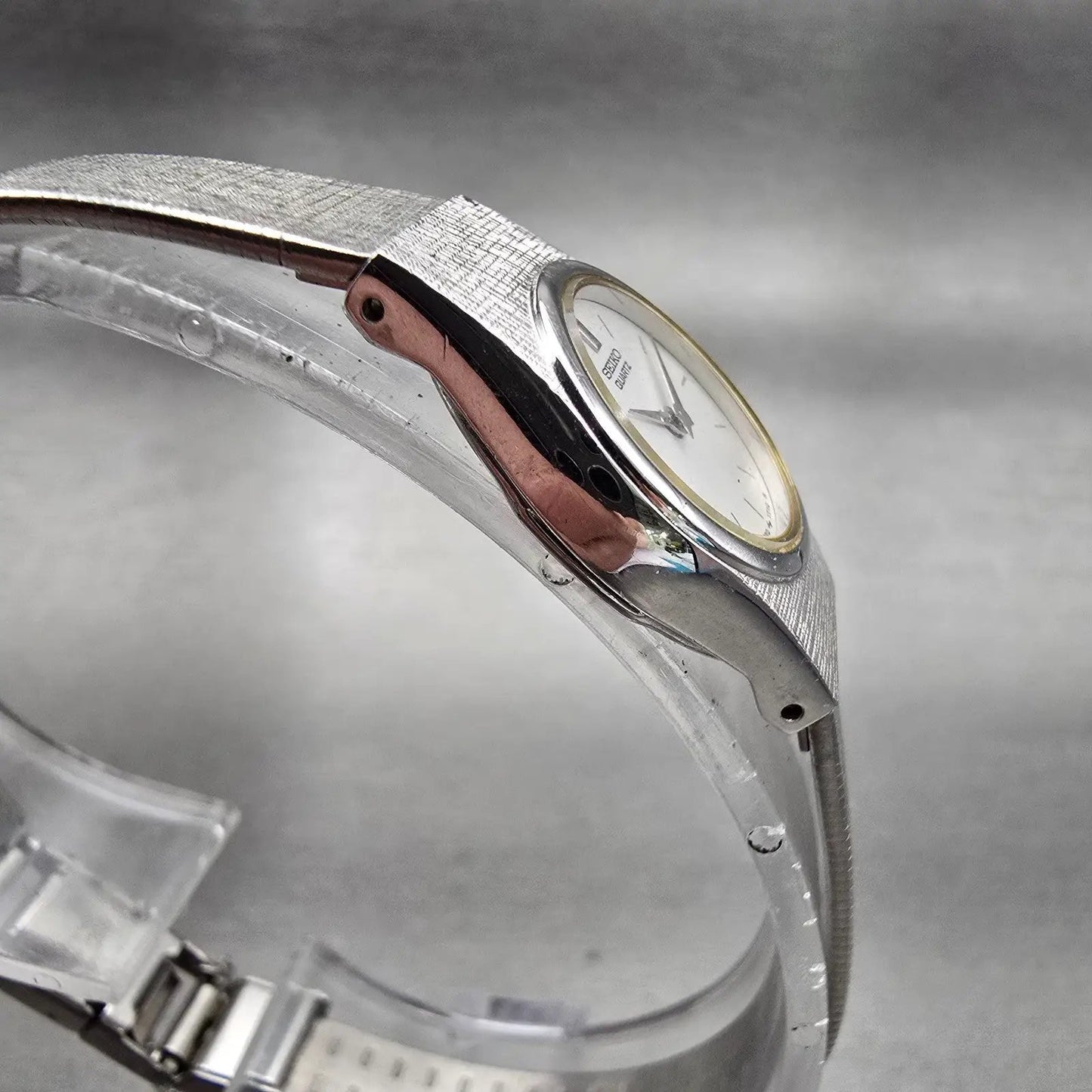 Seiko Watch Women 17mm Silver Dial Silver Tone Round 2P20-0329 New Battery VTG3