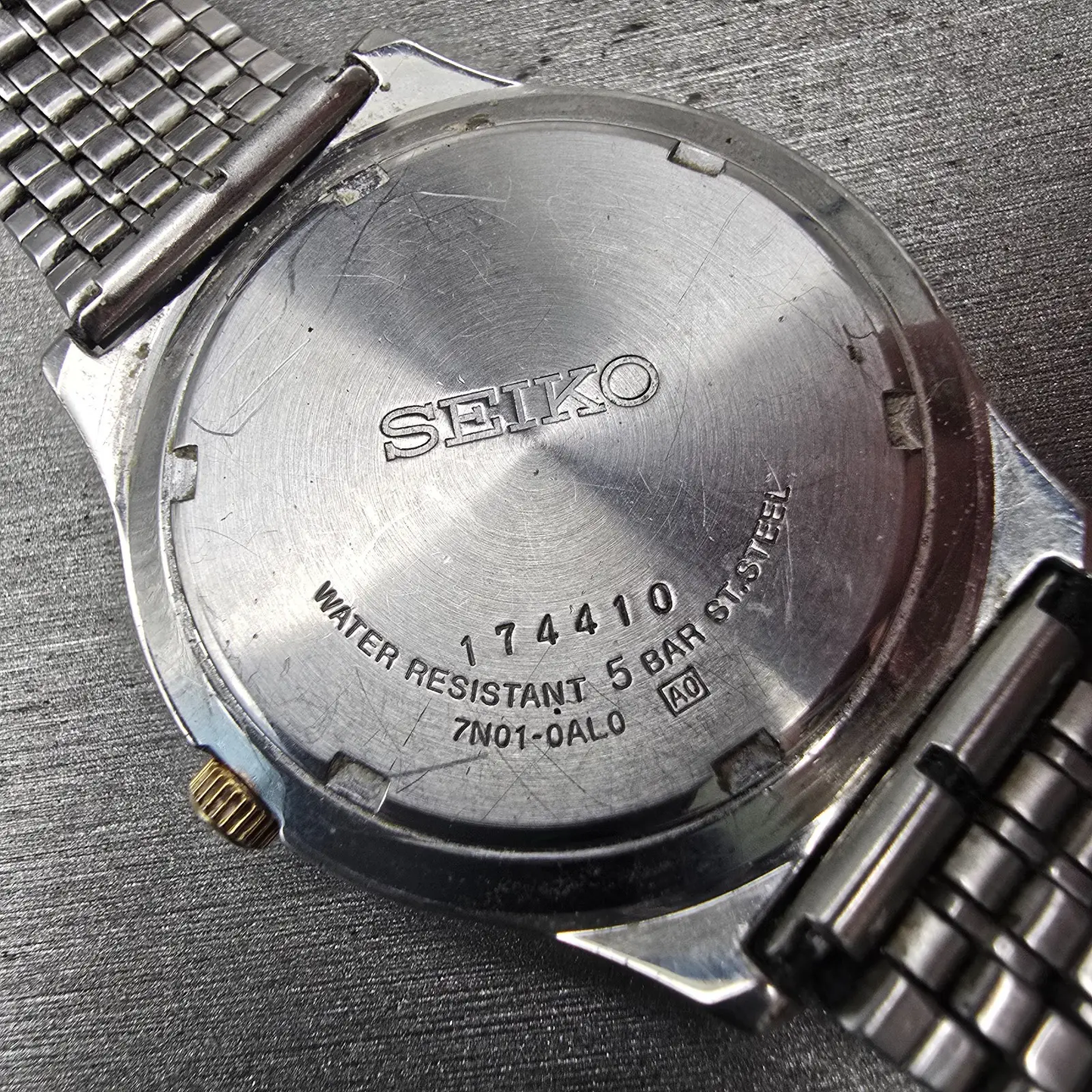 Seiko Watch Men 36mm Champagne Dial Silver Tone Round 7N01-0AL0 New Battery VTG10