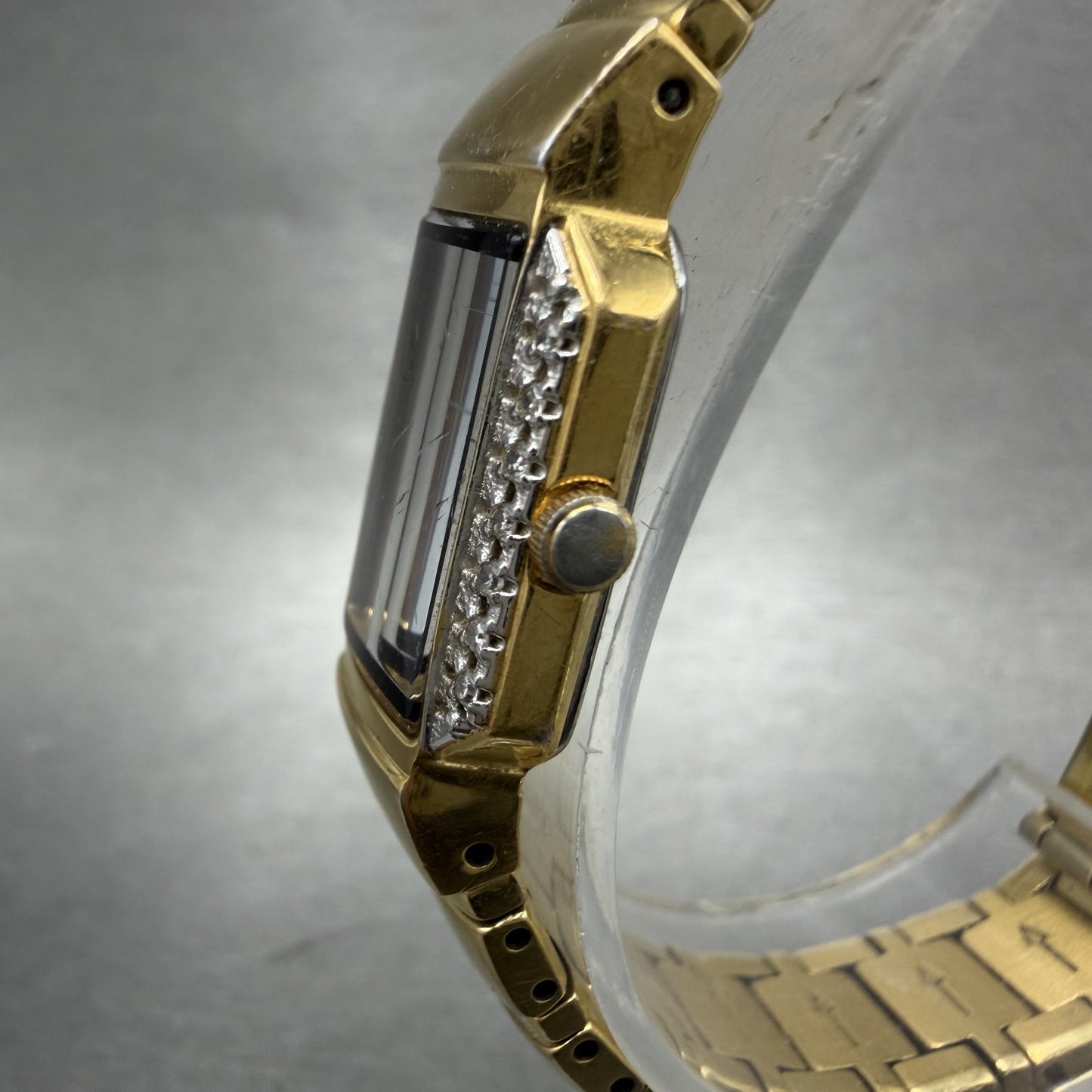 Seiko Tank Watch Women 15mm Black Dial Gold Tone Rectangle 1F200AA0 New Battery2