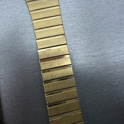 Seiko Bracelet 18mm Gold Tone Stainless Steel MISSING A PIECE Z1355L VTG6