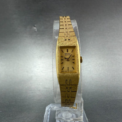 Seiko Tank Watch Women 12mm Champagne Dial Gold Tone 2E20-5559 New Battery5