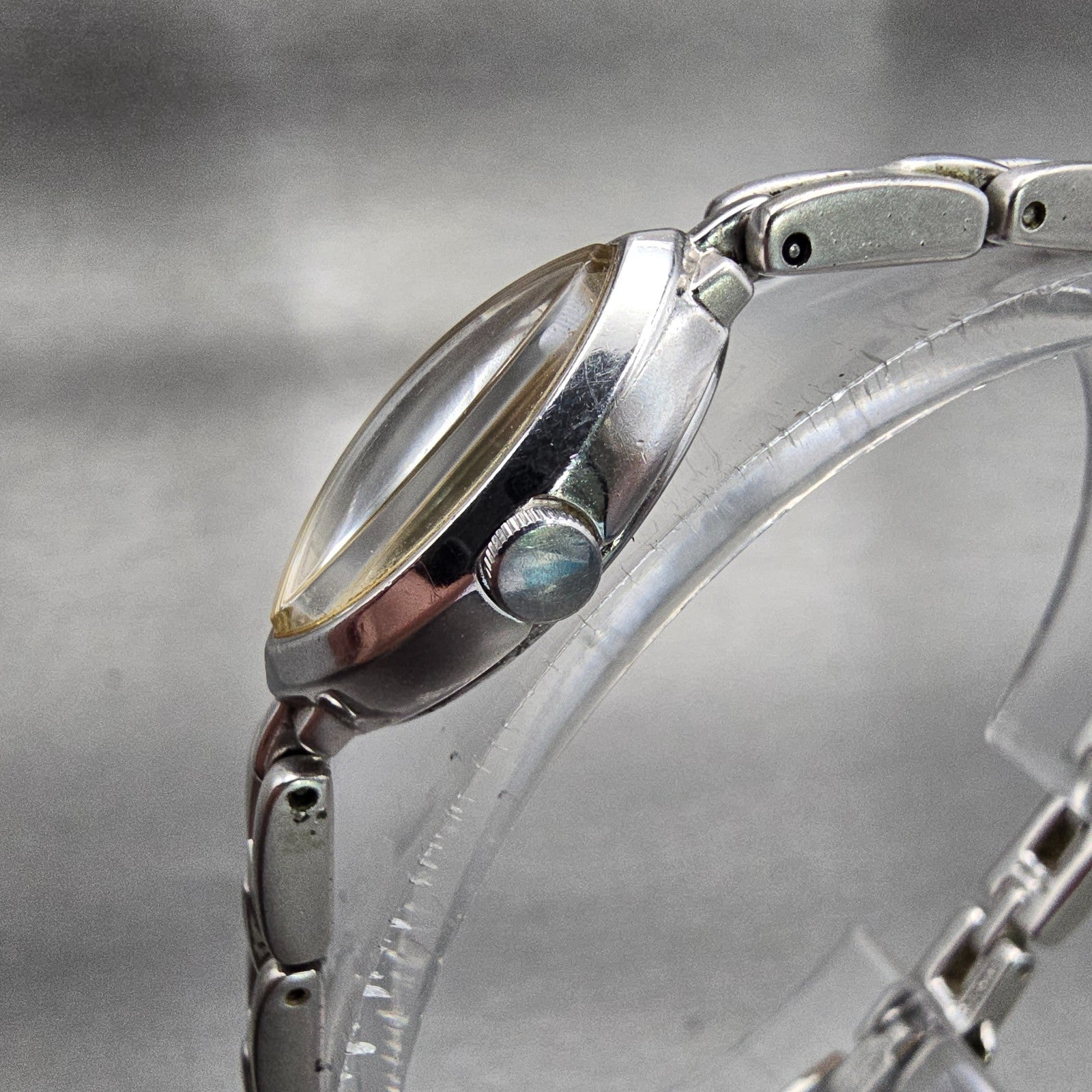 Seiko Tisse Watch Women 13mm Silver Dial Silver Tone Oval 1E20-3B40 New Battery2
