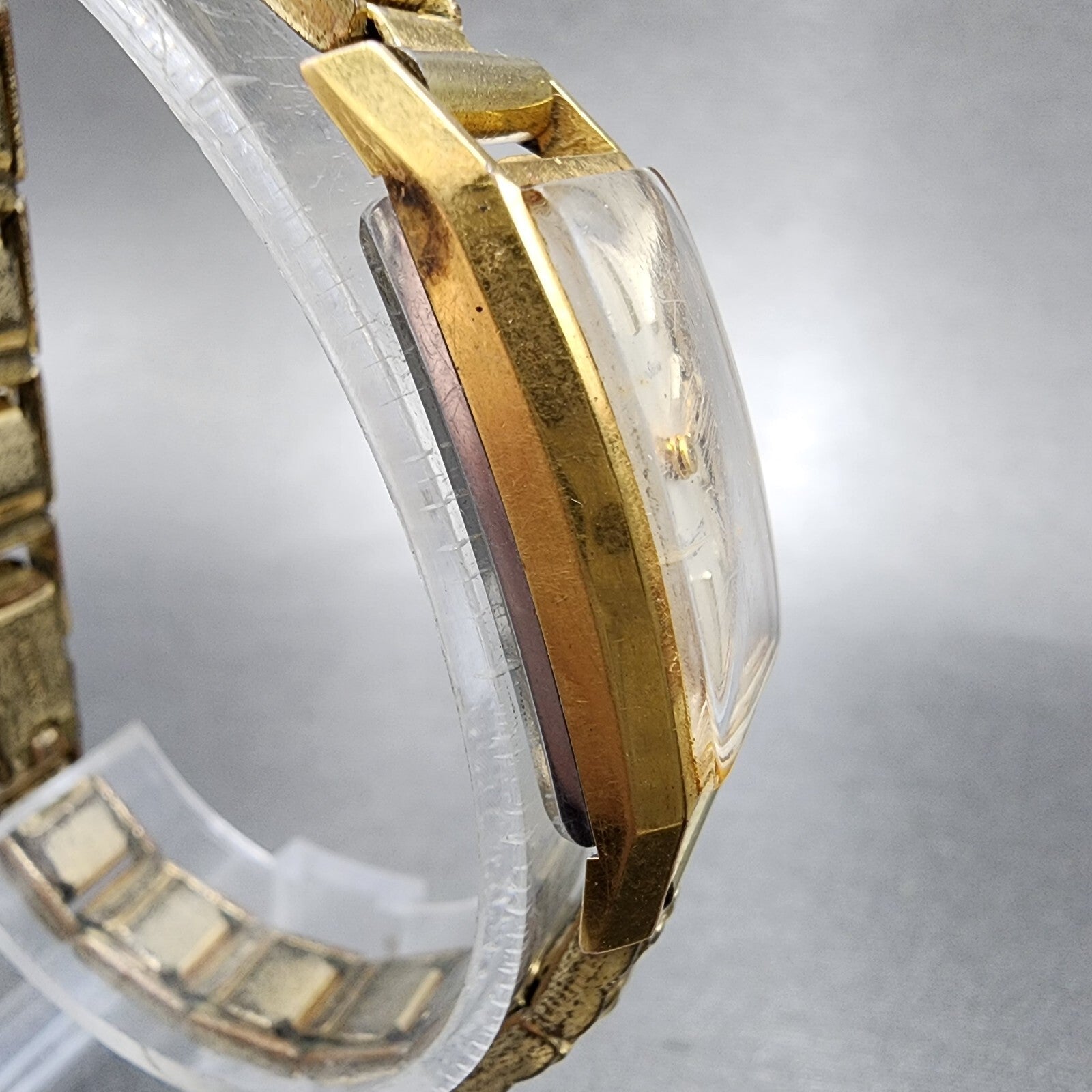 Seiko Solar Tank Watch Women 15mm White Dial Gold Tone Manual Wind 608 Runs3