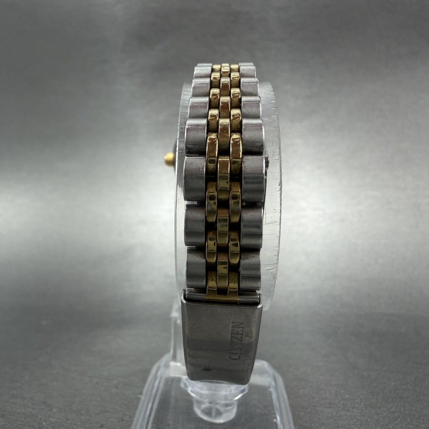 Citizen CQ Watch Women 25mm Silver Dial Two Tone Daydate 1002-R15119 New Batt FI7