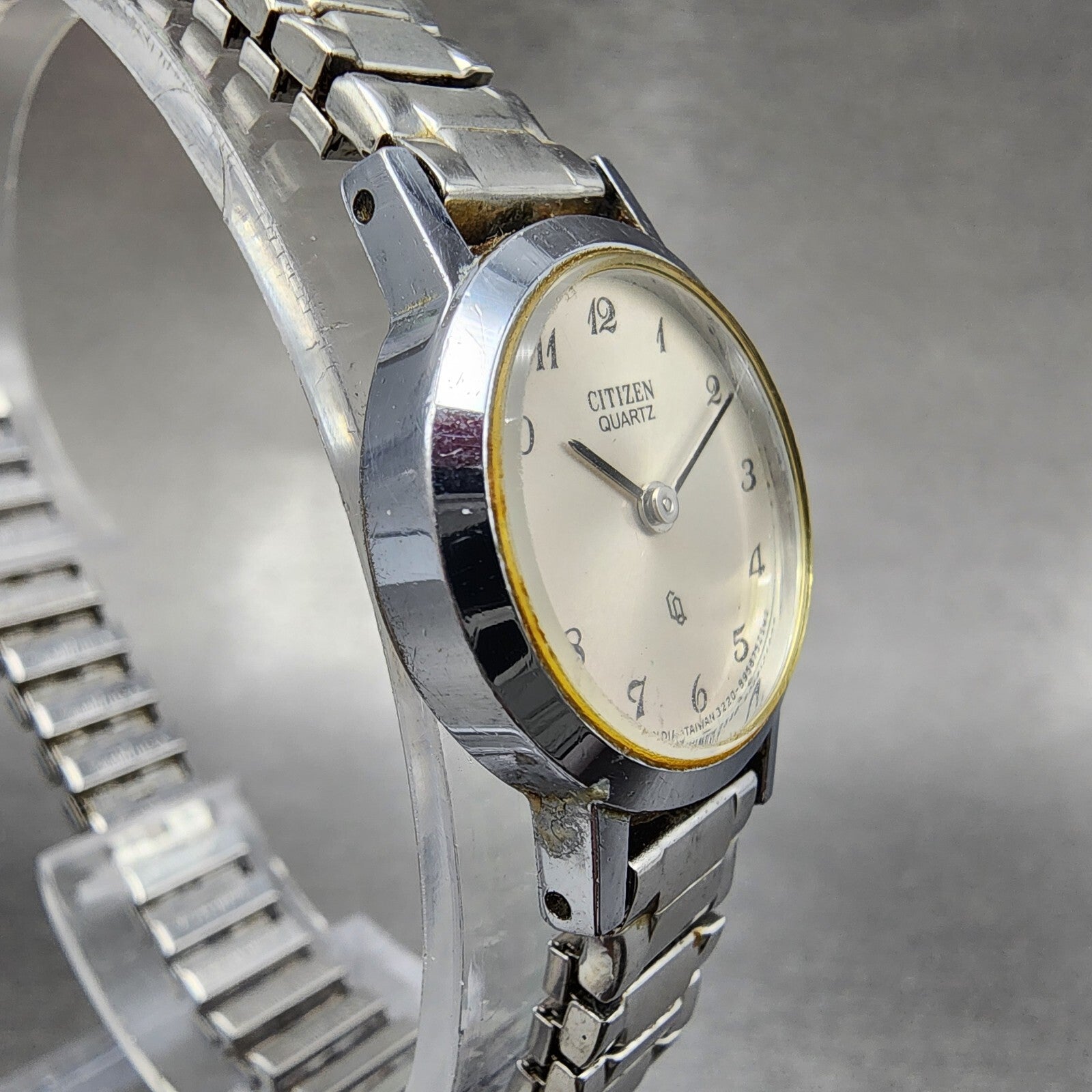 Citizen CQ Watch Women 21mm Silver Dial Silver Tone Round 3220891236  New Batt3