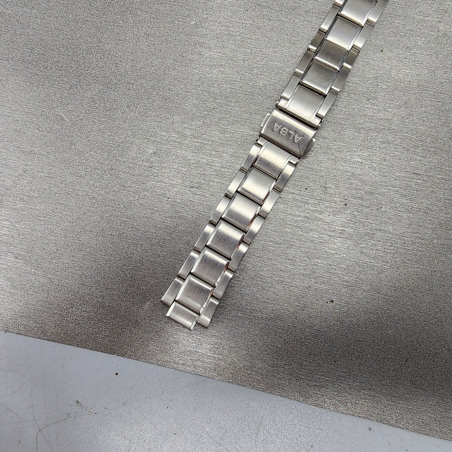 Seiko ALBA Solar Watch Men 36mm White Dial Silver Tone Daydate V158A PARTS8