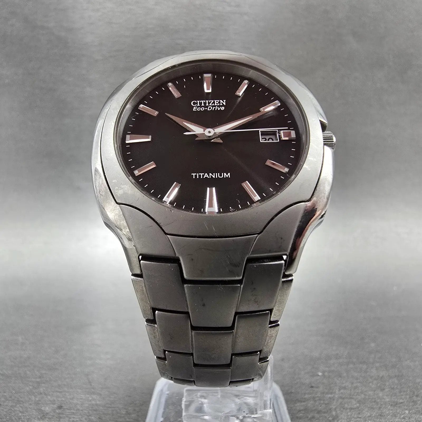 Citizen Eco-Drive Watch Men 38mm Black Dial Titanium Date E111-S049610 Runs GVHM5