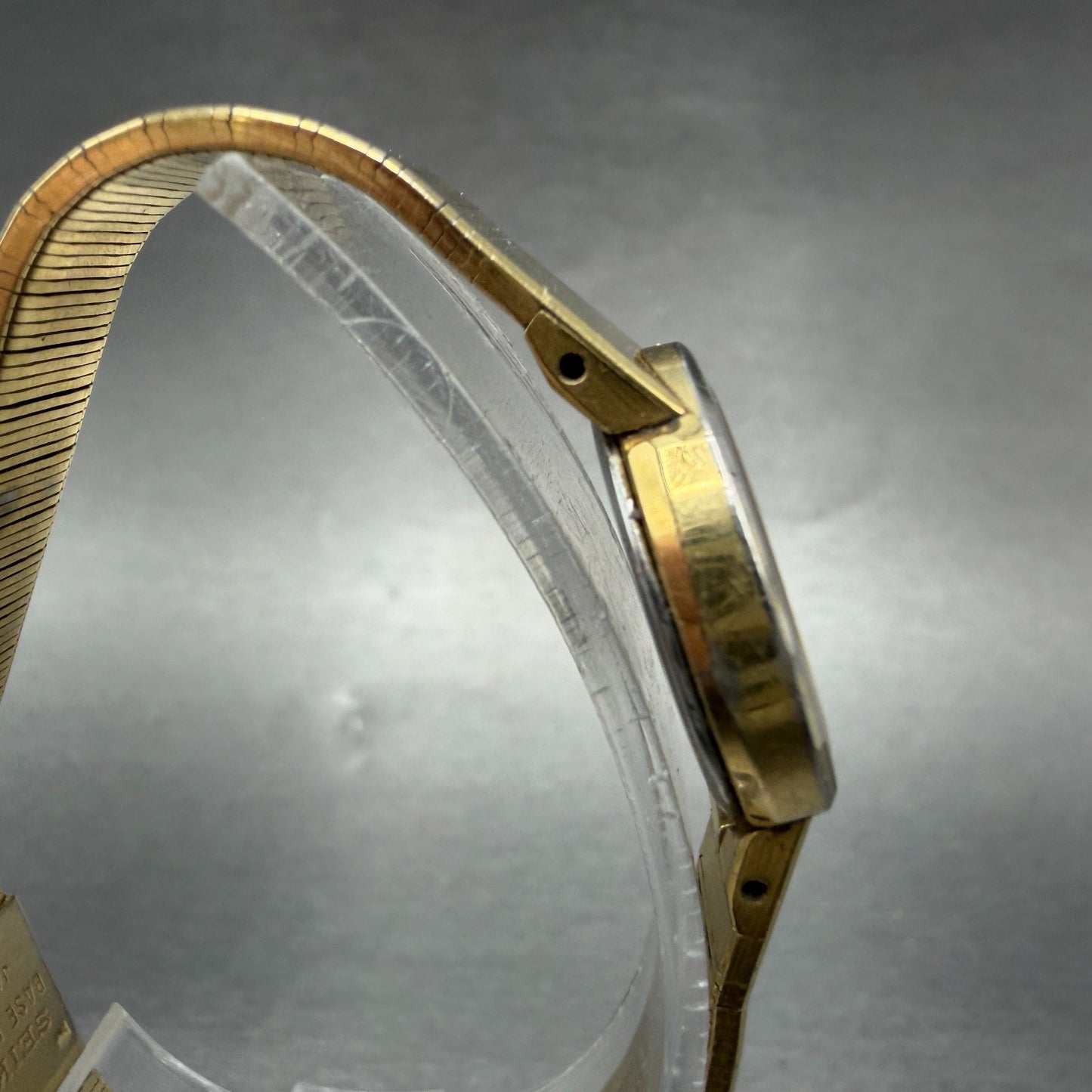 Seiko Watch Women 22mm Champagne Dial Gold Tone Round 2Y00-0200 New Battery3