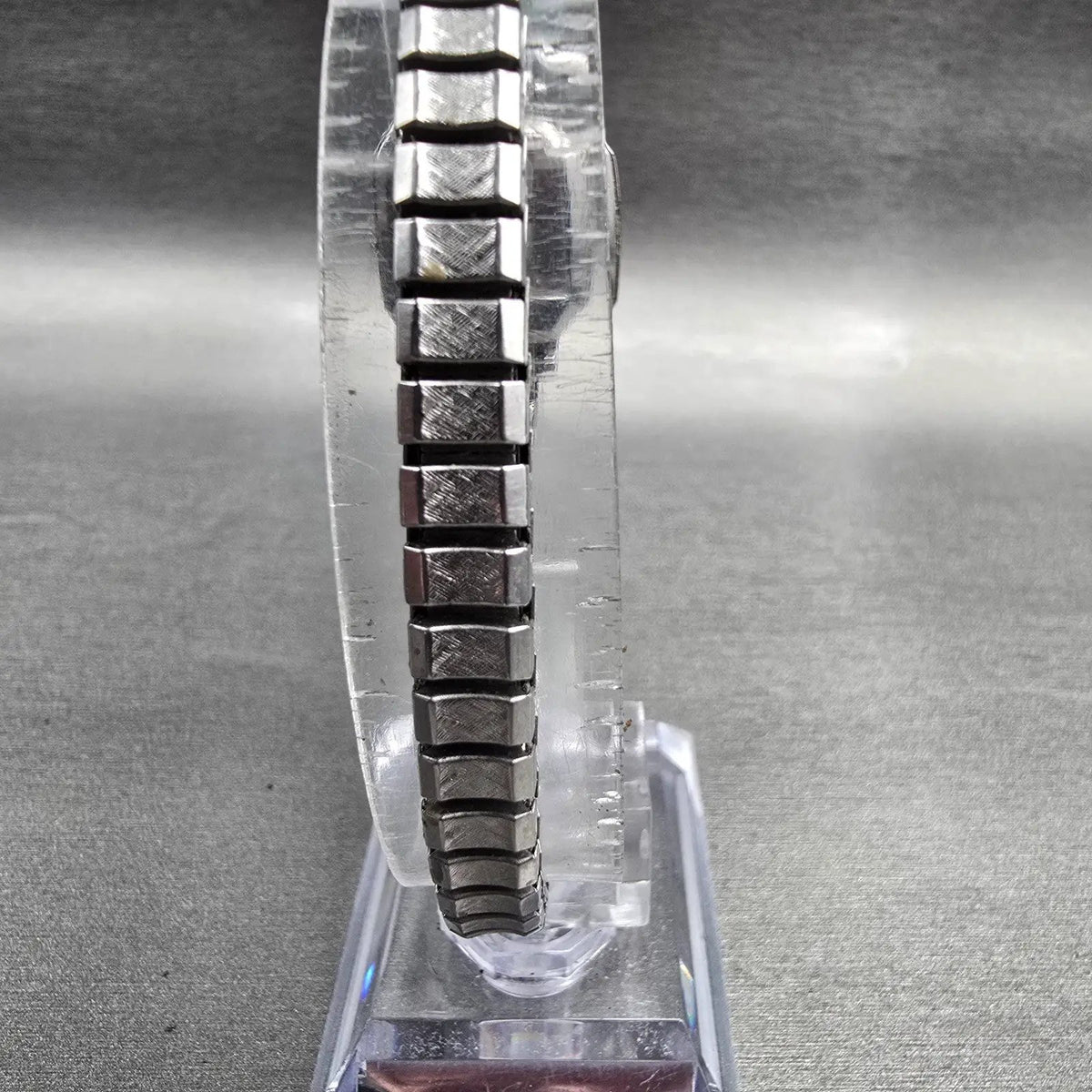 Seiko Watch Women 21mm Silver Dial Silver Tone Rectangle 2320-5119 New Battery8