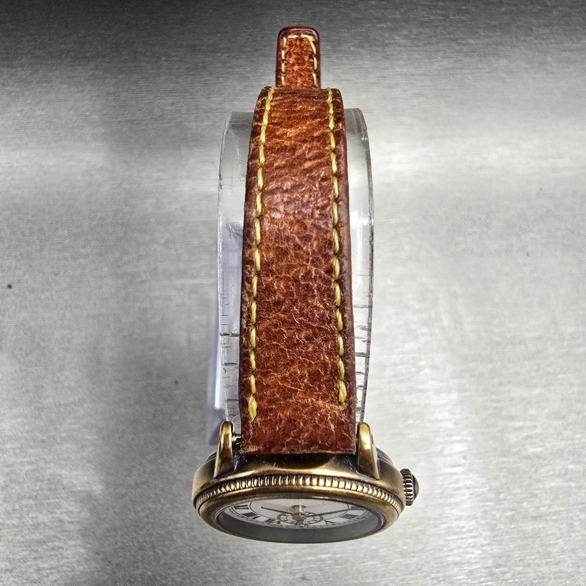 Seiko Avenue Watch Women 24mm White Dial Gold Tone Round 2K22-0090 New Battery4
