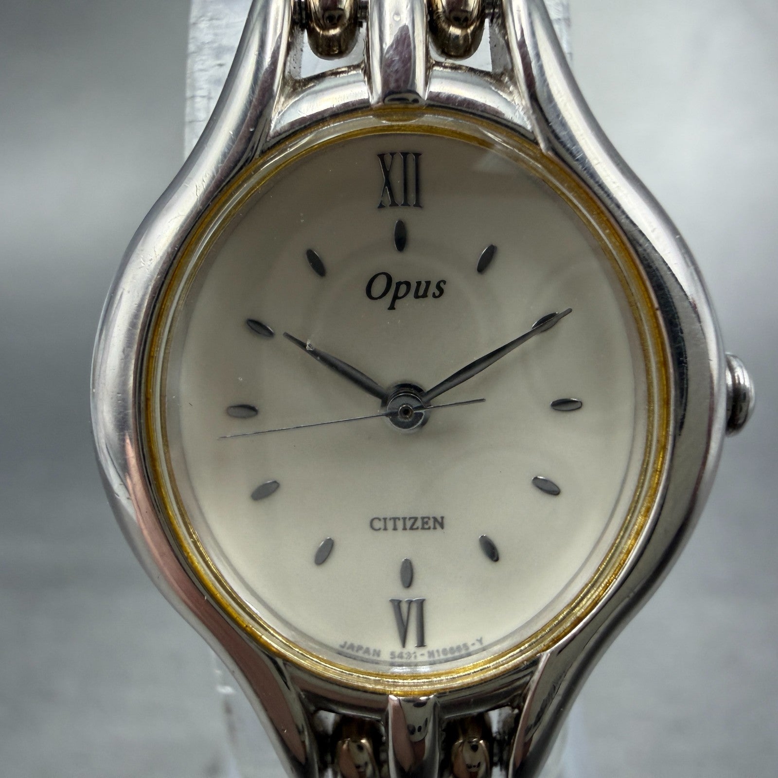 Citizen Opus Watch Women 21mm Cream Dial Silver Tone Oval 5431-H09505 New Batt1