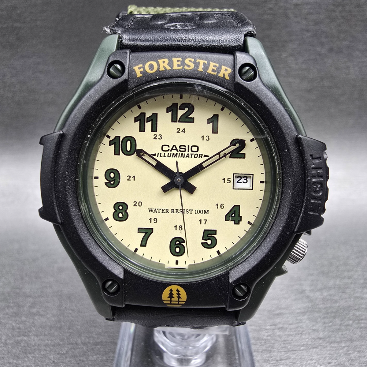 Casio Forester Watch Men 42mm Cream Dial Two Tone Date Backlight FT-500W New Bat0