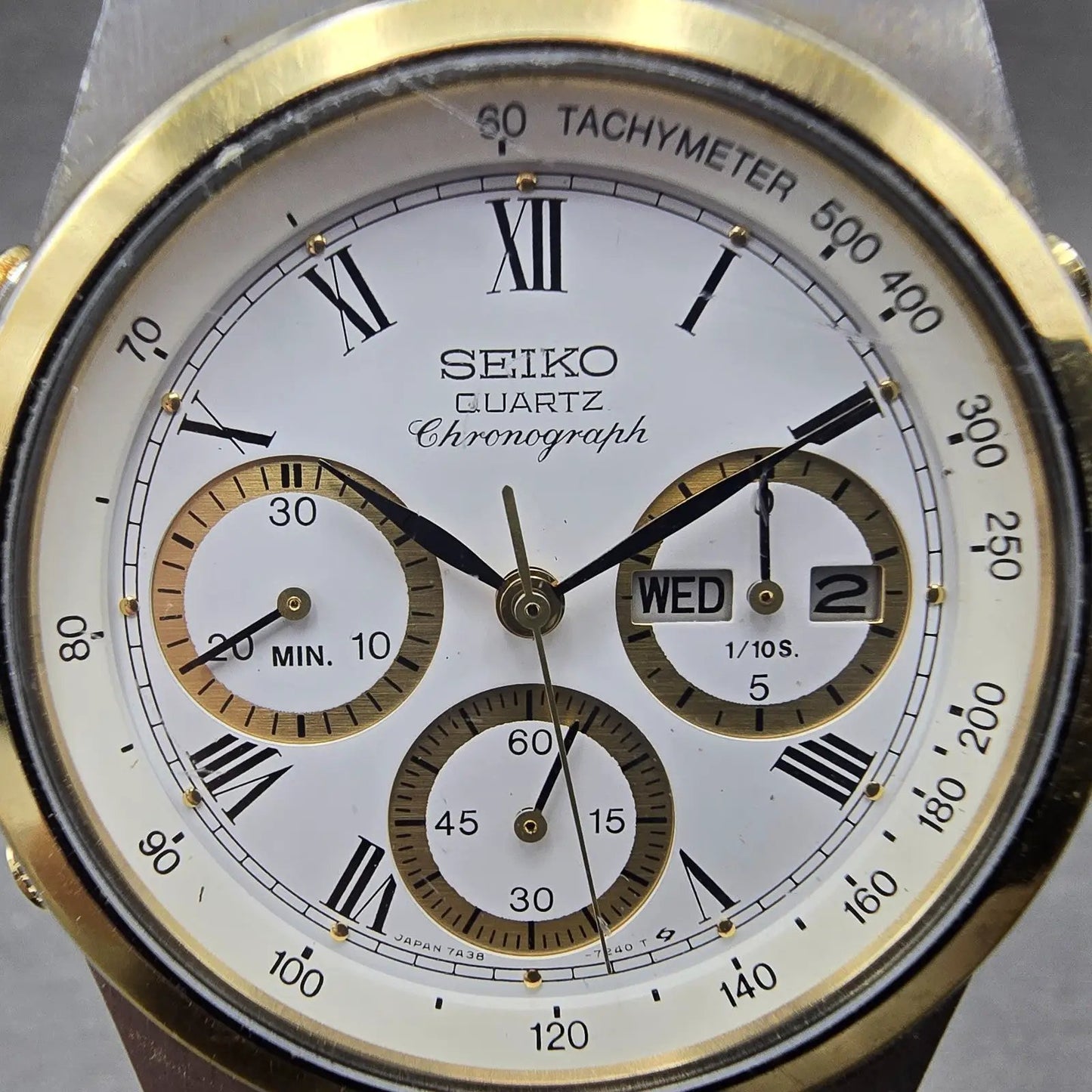 Seiko Chronograph Watch Men 37mm White Dial Two Tone Daydate 7A38-7289 PARTS2