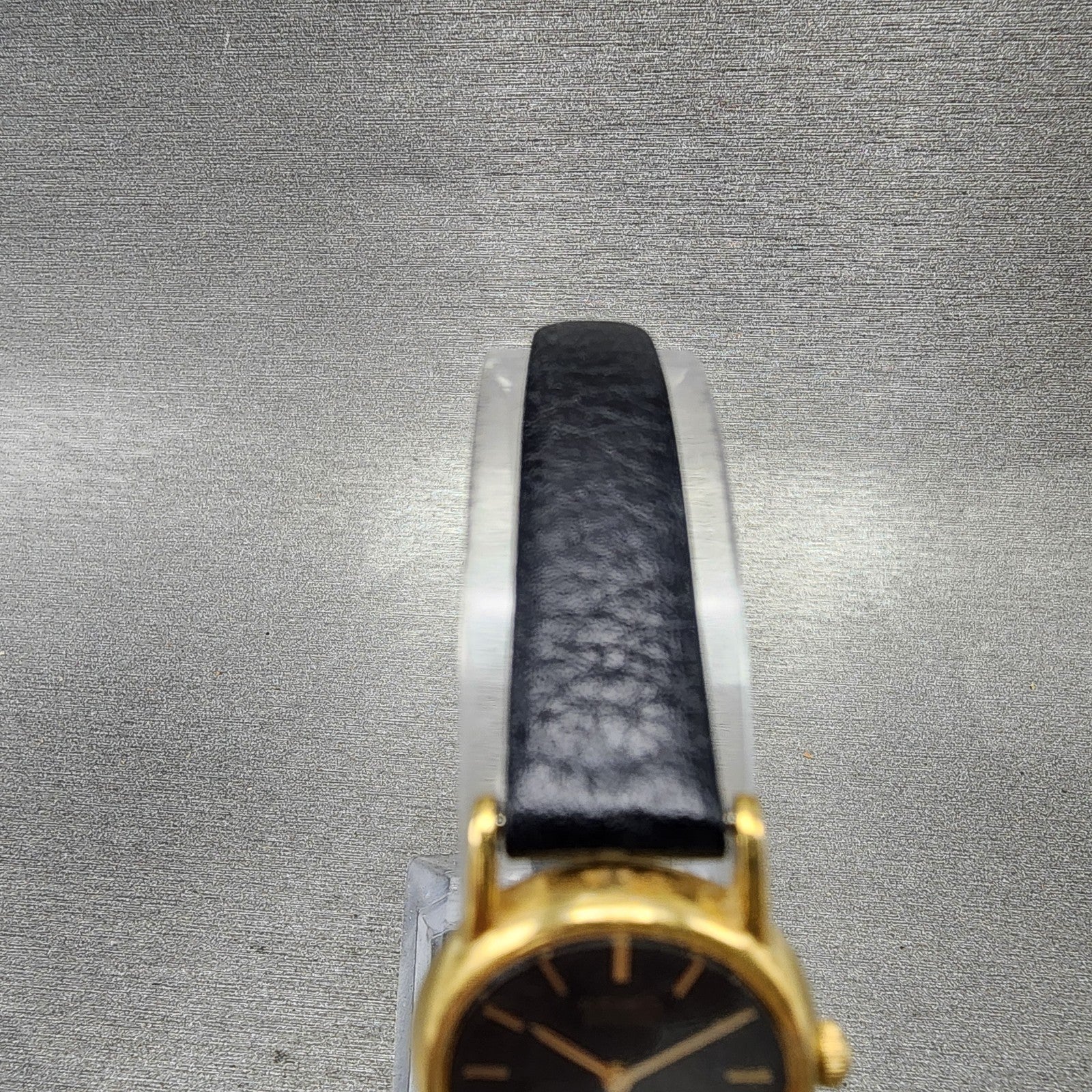 Seiko Watch Women 20mm Black Dial Gold Tone Round 2y000A19 New Battery Vintage4
