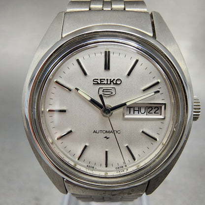 Seiko 5 Automatic Watch Women 25mm White Dial Silver Tone Daydat Round 610675201