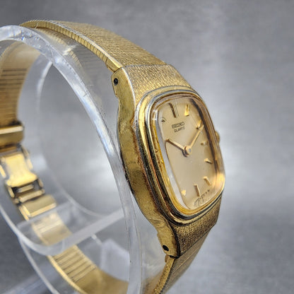 Seiko Watch Women 17mm Gold Dial Gold Tone Rectangle 2C205779 New Battery3