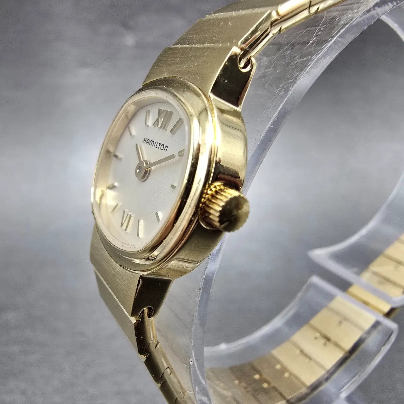 Hamilton Watch Women 19mm Champange Dial Gold Tone Oval New Battery Vintage 86462