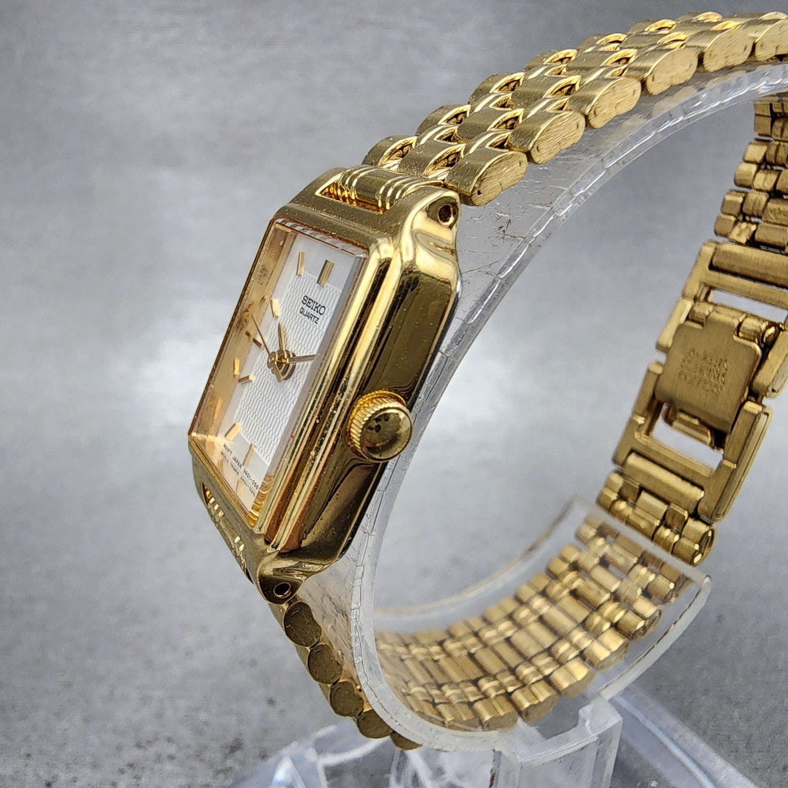 Seiko Tank Watch Women 18mm White Dial Gold Tone Rectangle V4015129 New Battery2
