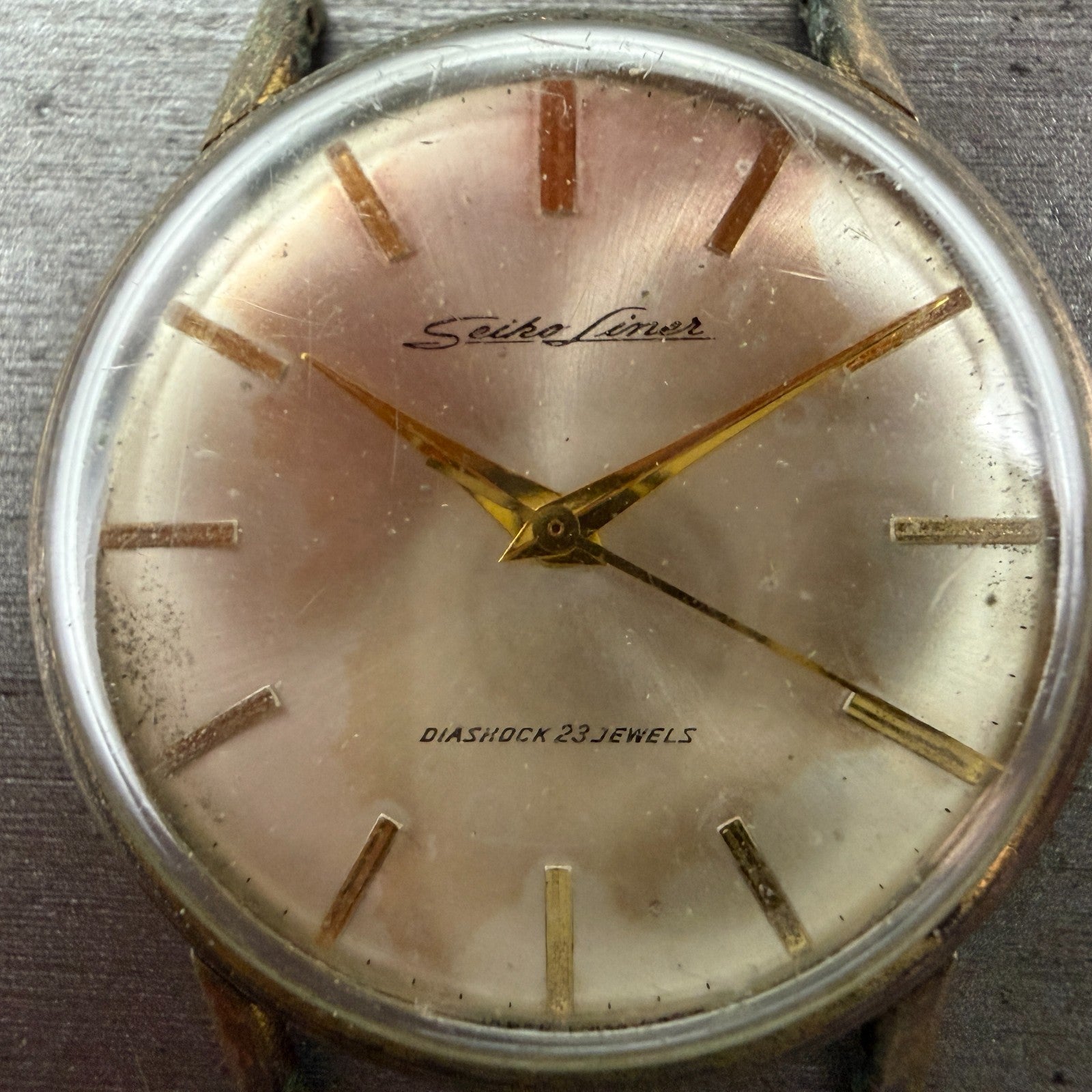 Seiko Liner Watch Men 35mm Silver Dial Gold Tone Round 15010E Manual PARTS VTG2