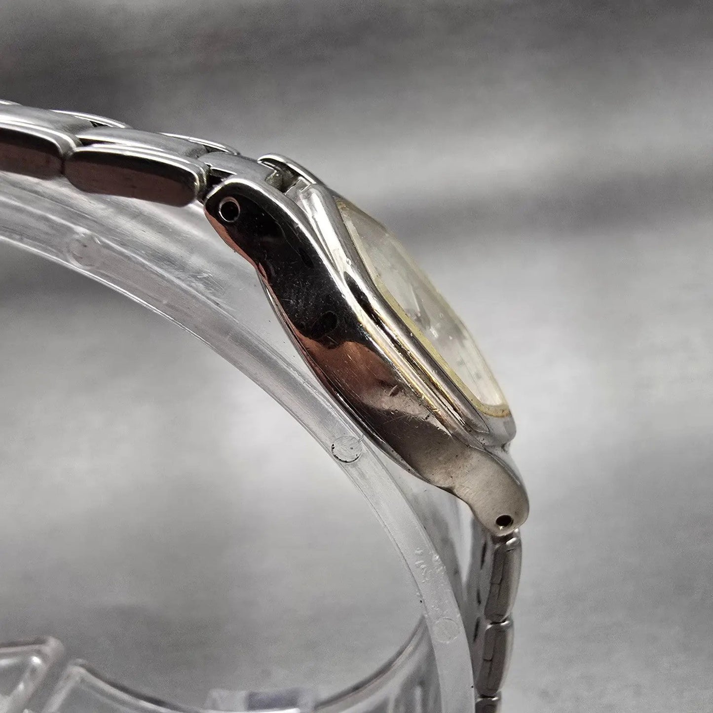 Seiko Watch Women 17mm Silver Dial Silver Tone Hexagon V400-5631 New Battery VTG3