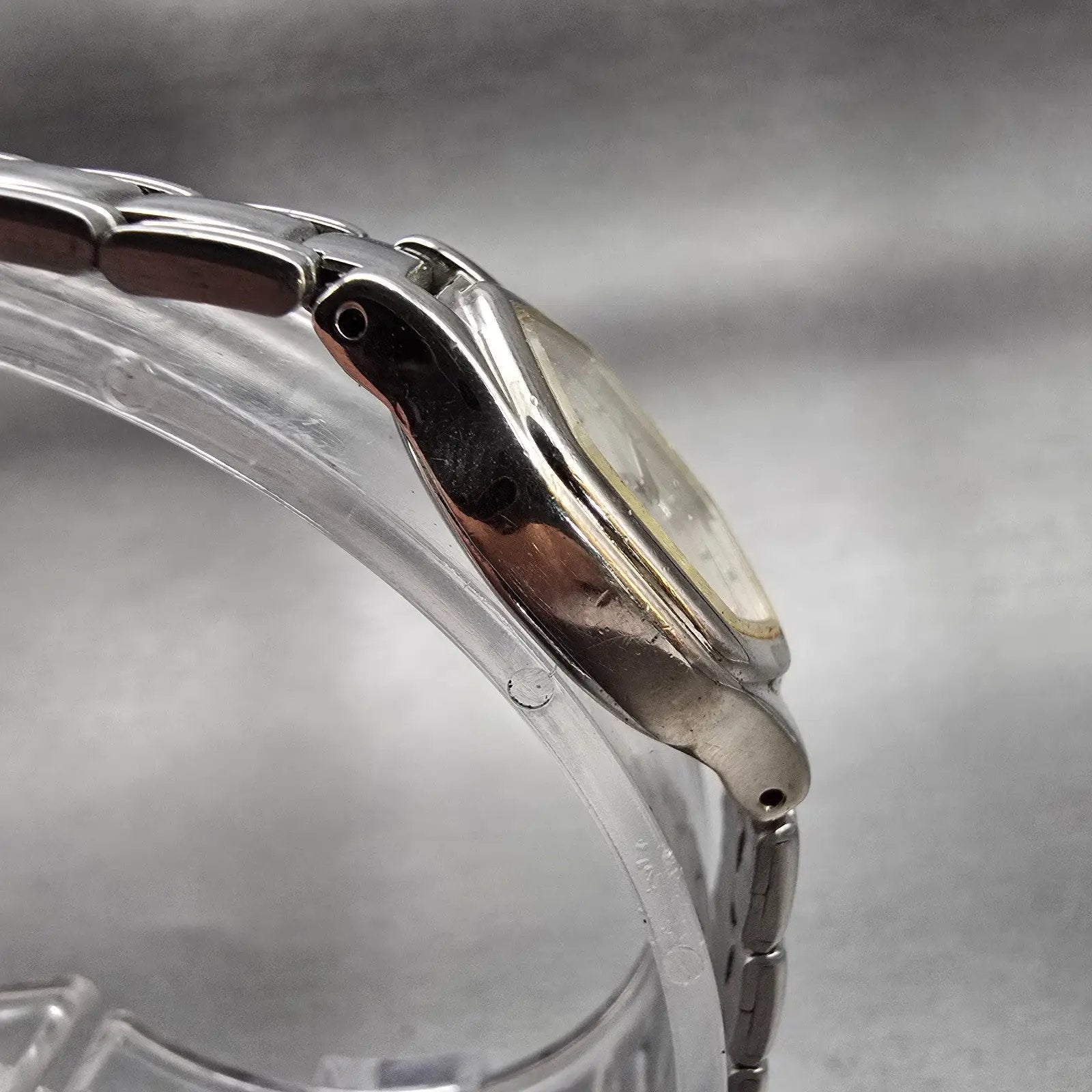 Seiko Watch Women 17mm Silver Dial Silver Tone Hexagon V400-5631 New Battery VTG3