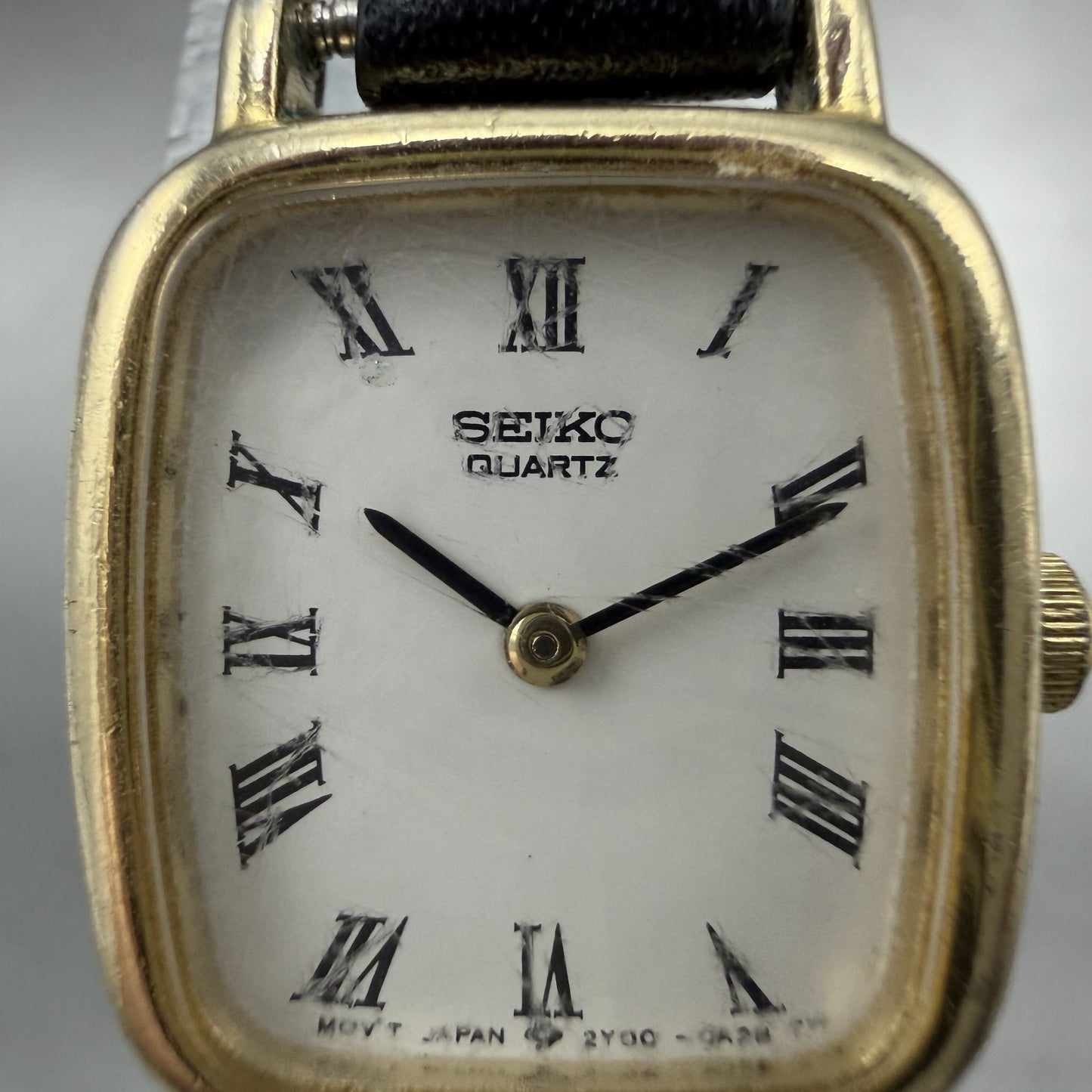 Seiko Watch Women 17mm White Dial Gold Tone Rectangle 2Y00-5A00 New Battery1