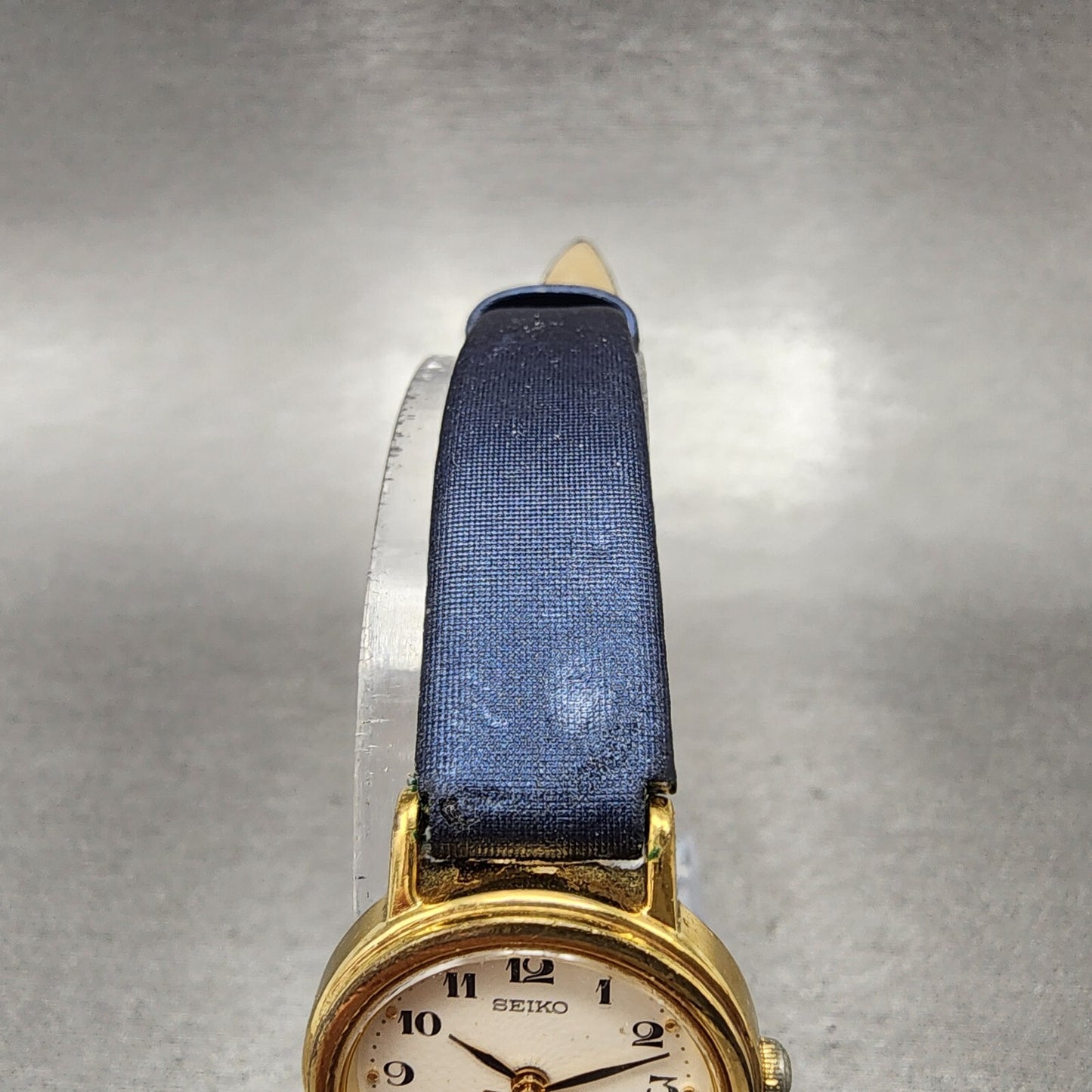 Seiko Watch Women 22mm Cream Dial Gold Tone Round V4011409 New Battery4